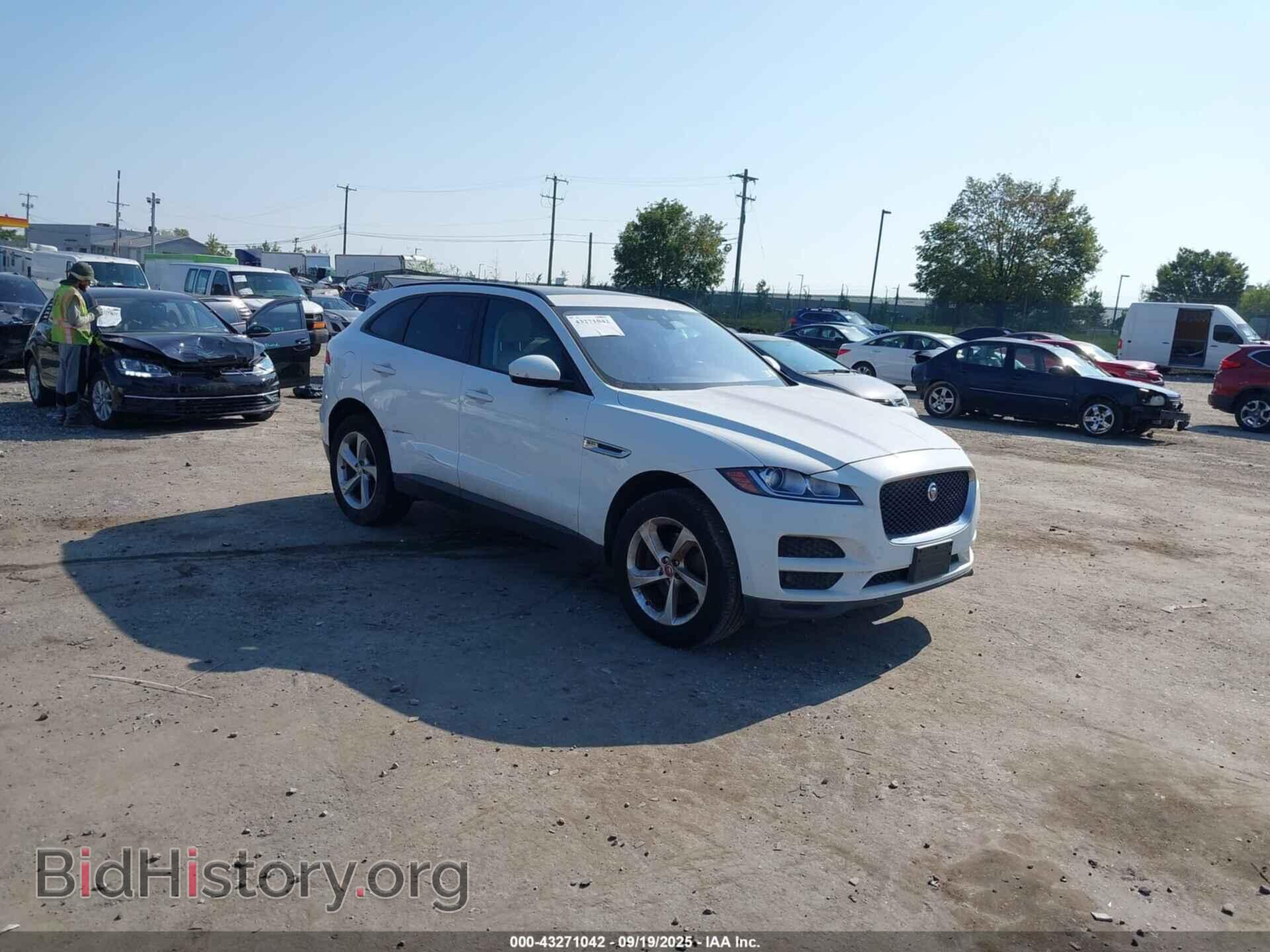 Фотография SADCJ2BV0HA097516 - JAGUAR F-PACE 2017