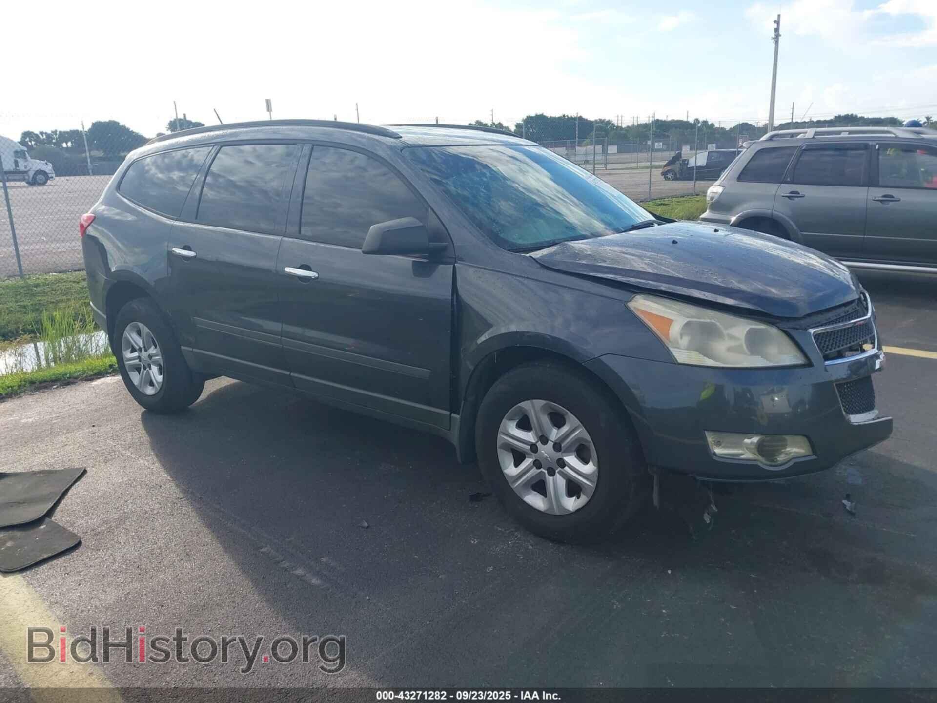 Photo 1GNKRFED2CJ288543 - CHEVROLET TRAVERSE 2012