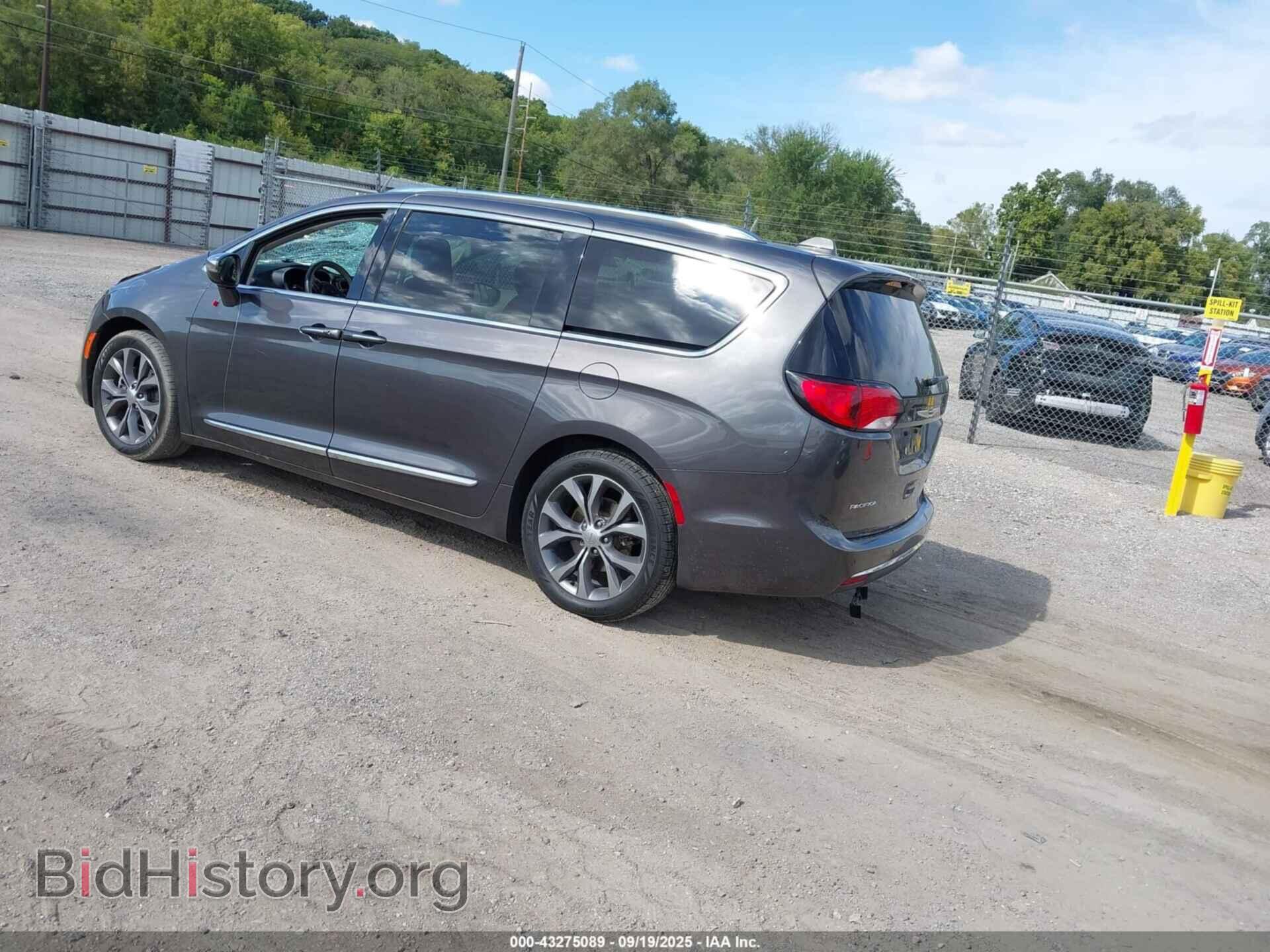 2017 CHRYSLER PACIFICA - VIN: 2C4RC1GG6HR741343 - Фото 3