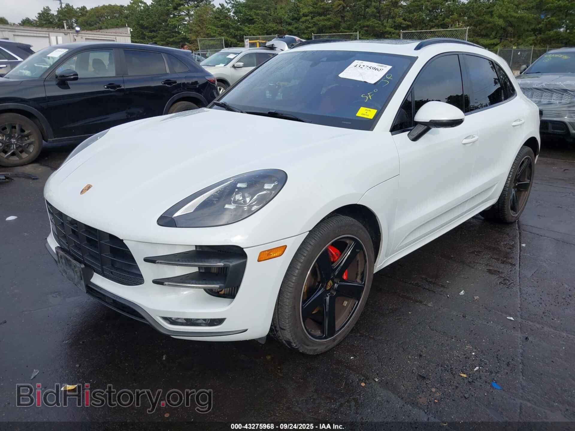 2017 PORSCHE MACAN - VIN: WP1AF2A50HLB61143 - Photo 2