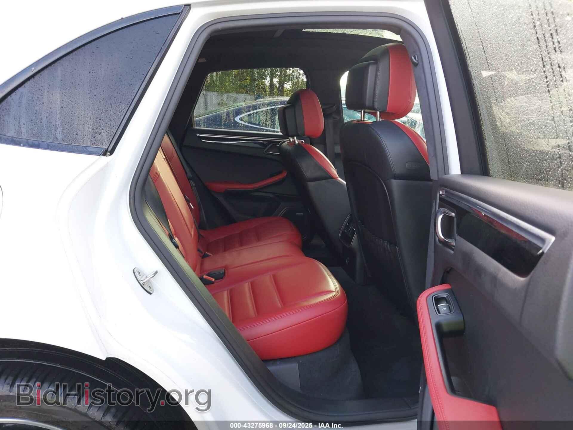 2017 PORSCHE MACAN - VIN: WP1AF2A50HLB61143 - Photo 8
