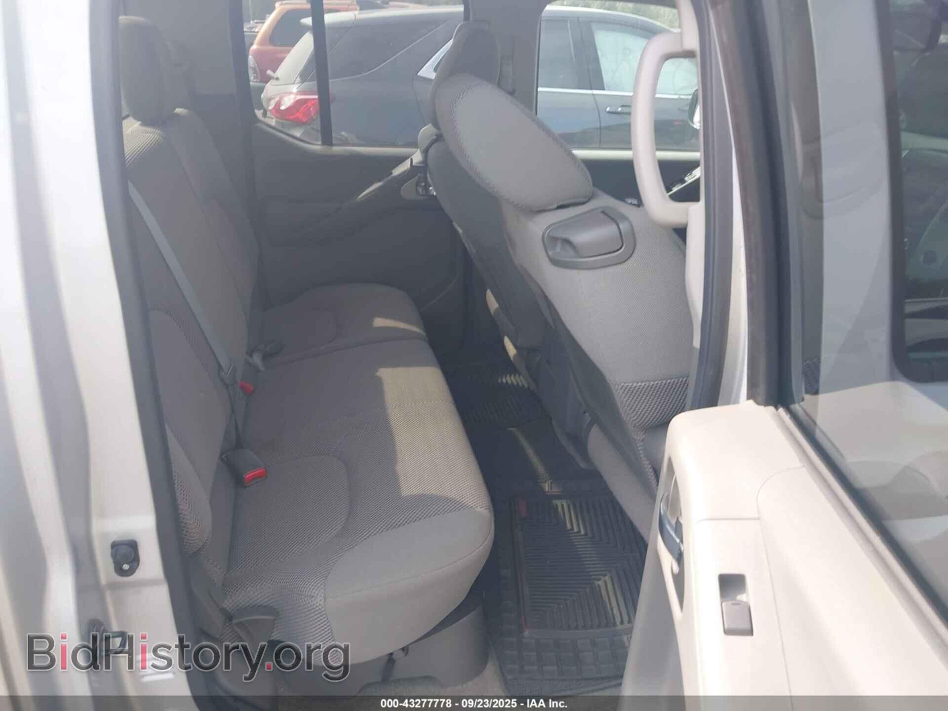 2011 NISSAN FRONTIER - VIN: 1N6AD0FV3BC442572 - Фото 8
