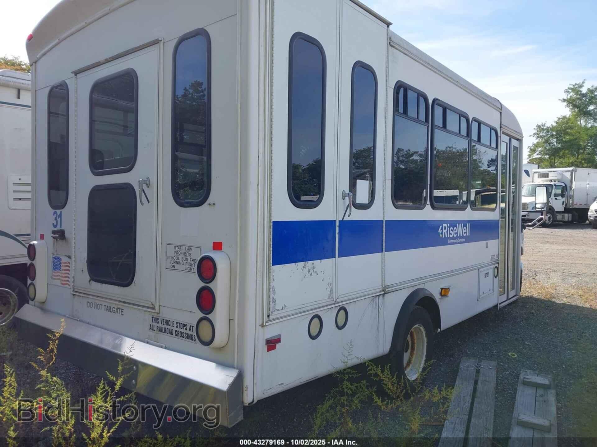 2010 FORD E-450 CUTAWAY - VIN: 1FDFE4FS7ADB01733 - Фото 4
