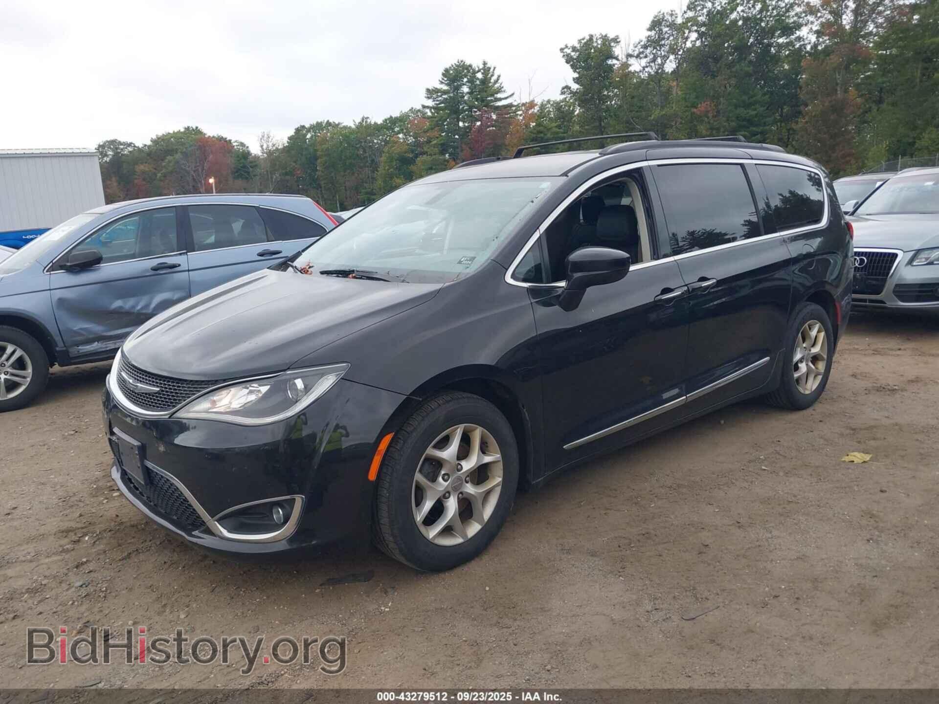 2017 CHRYSLER PACIFICA - VIN: 2C4RC1BG2HR594588 - Photo 2