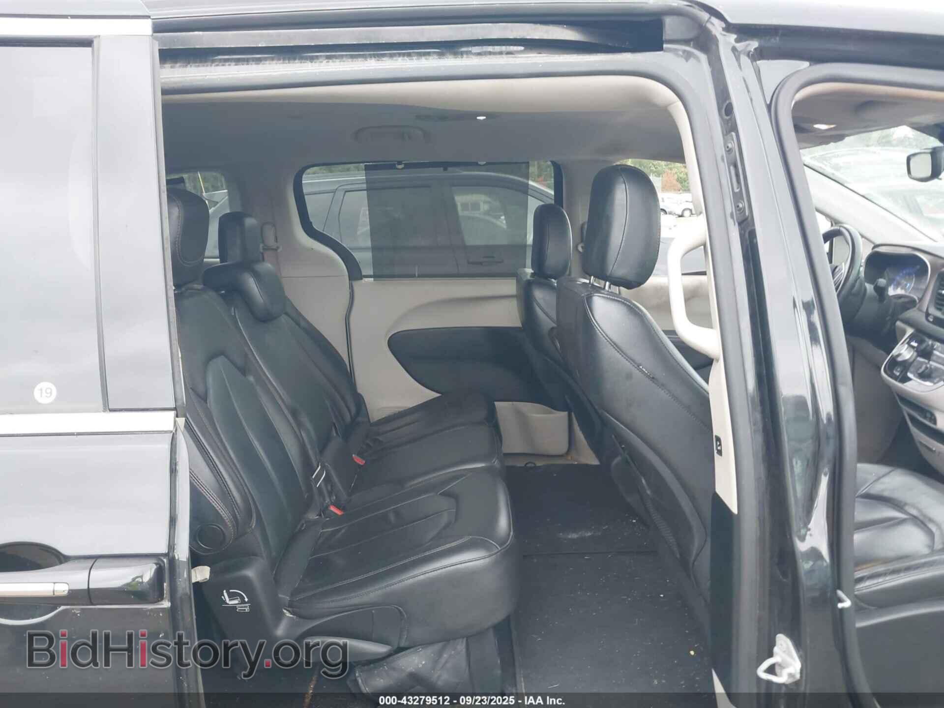 2017 CHRYSLER PACIFICA - VIN: 2C4RC1BG2HR594588 - Photo 8