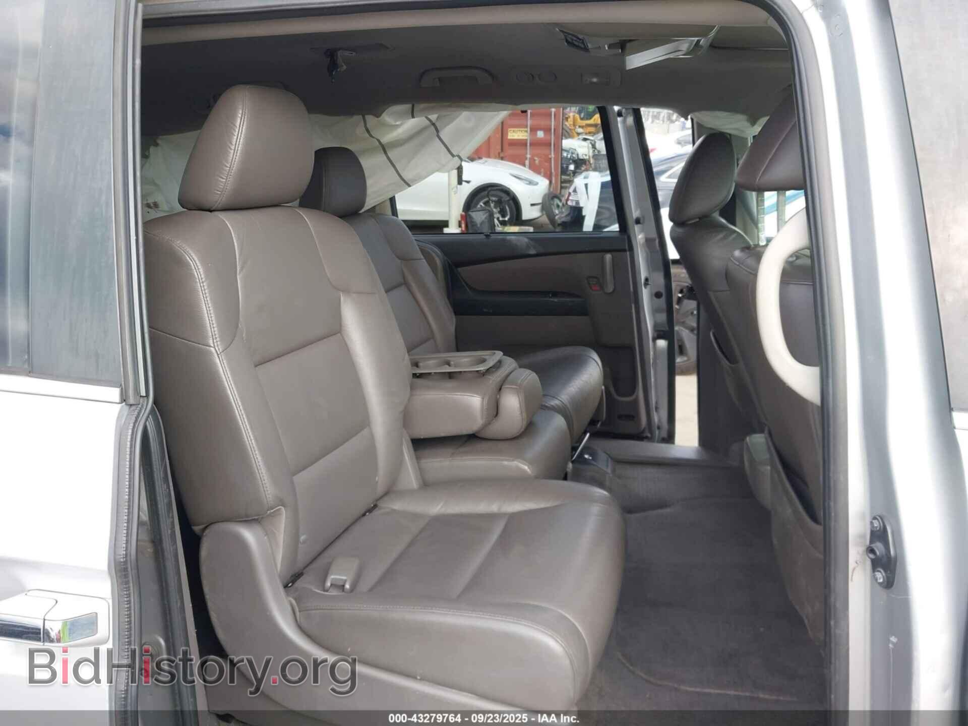 2011 HONDA ODYSSEY - VIN: 5FNRL5H68BB009067 - Фото 8