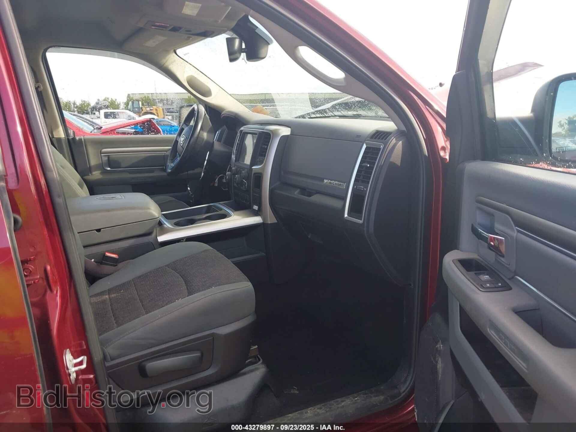 2017 RAM 1500 - VIN: 3C6RR7LT5HG637542 - Фото 5
