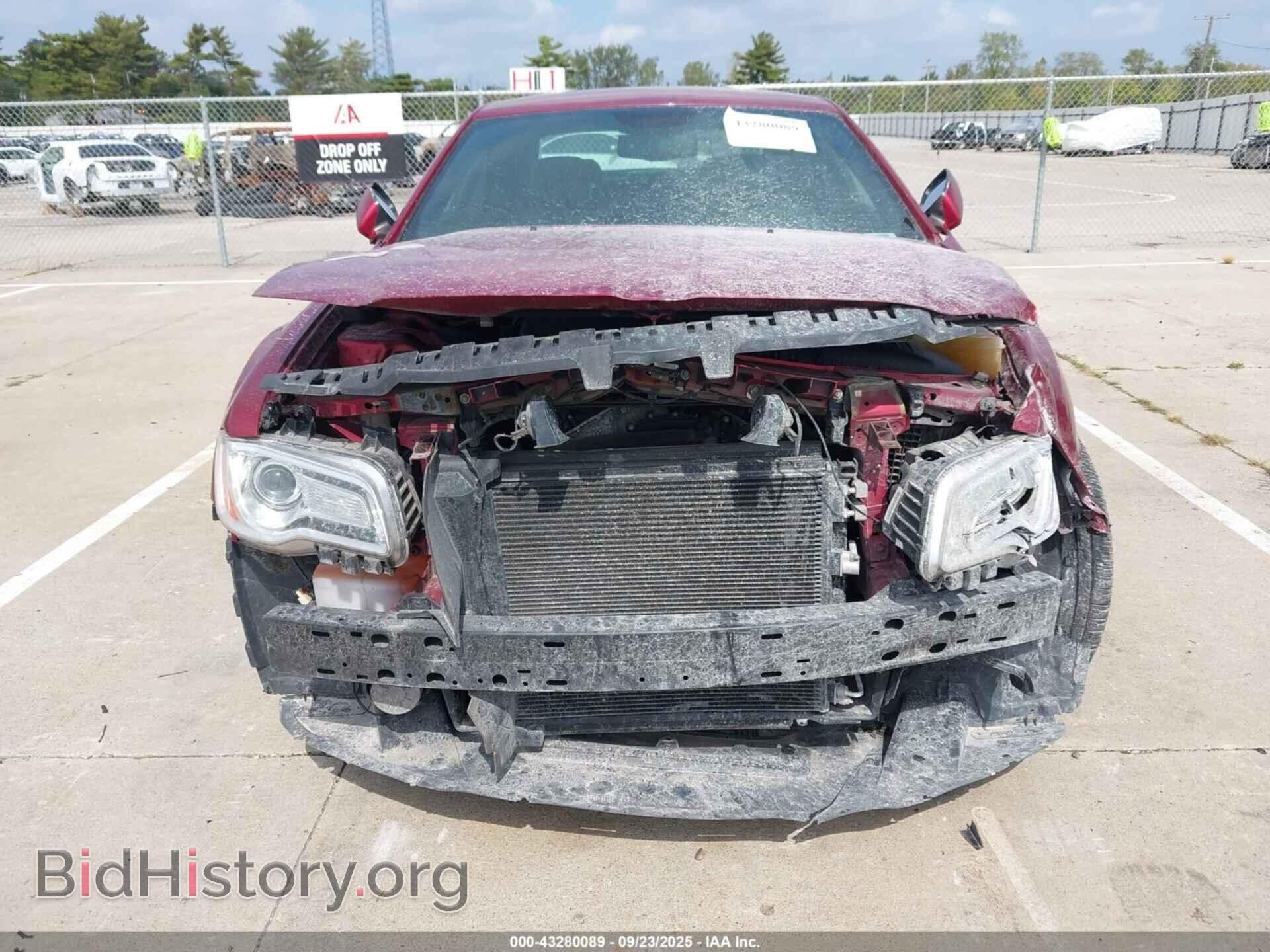 2014 CHRYSLER 300 - VIN: 2C3CCARG8EH255688 - Фото 13