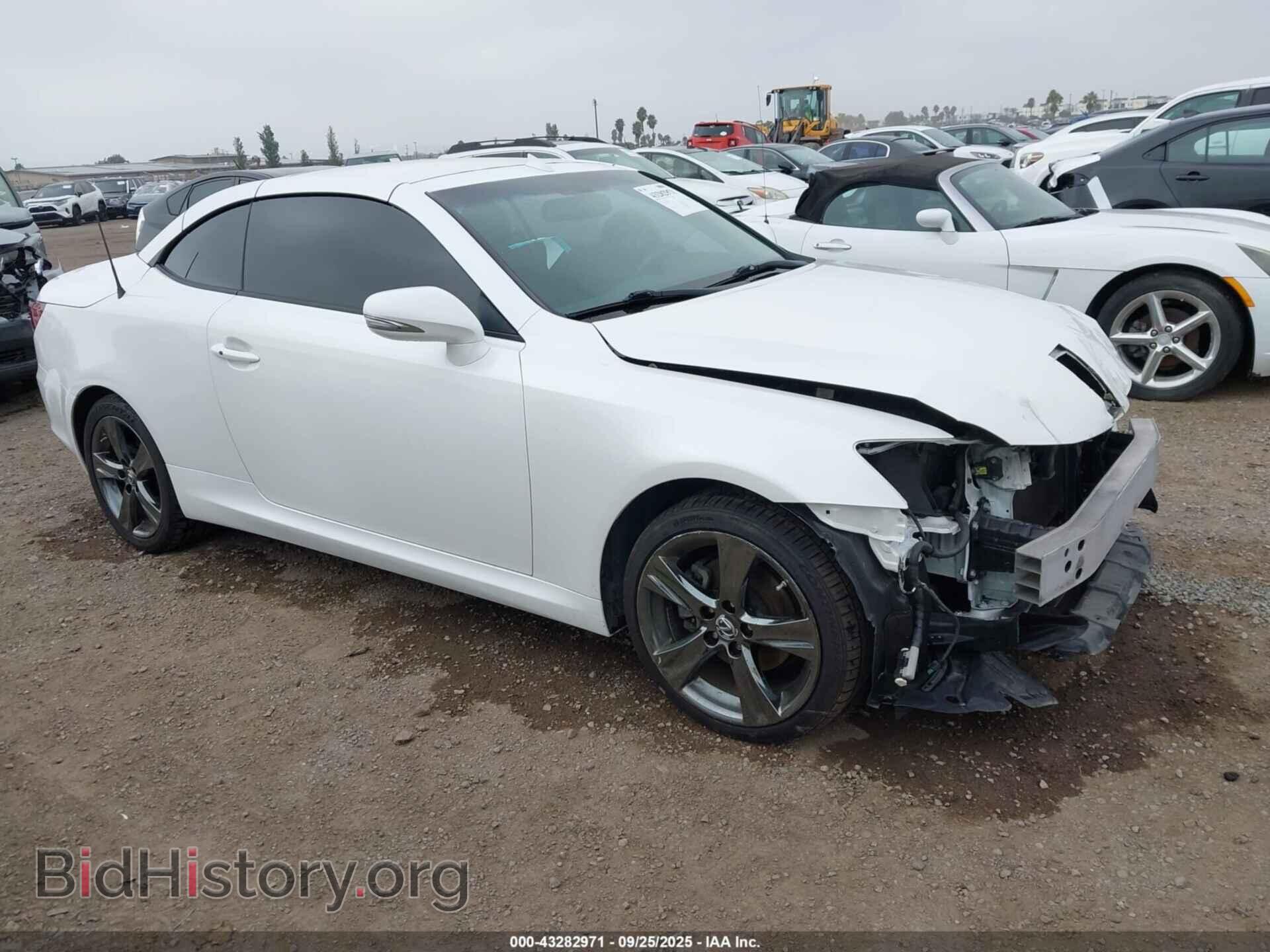 Photo JTHFF2C2XE2531704 - LEXUS IS 250C 2014