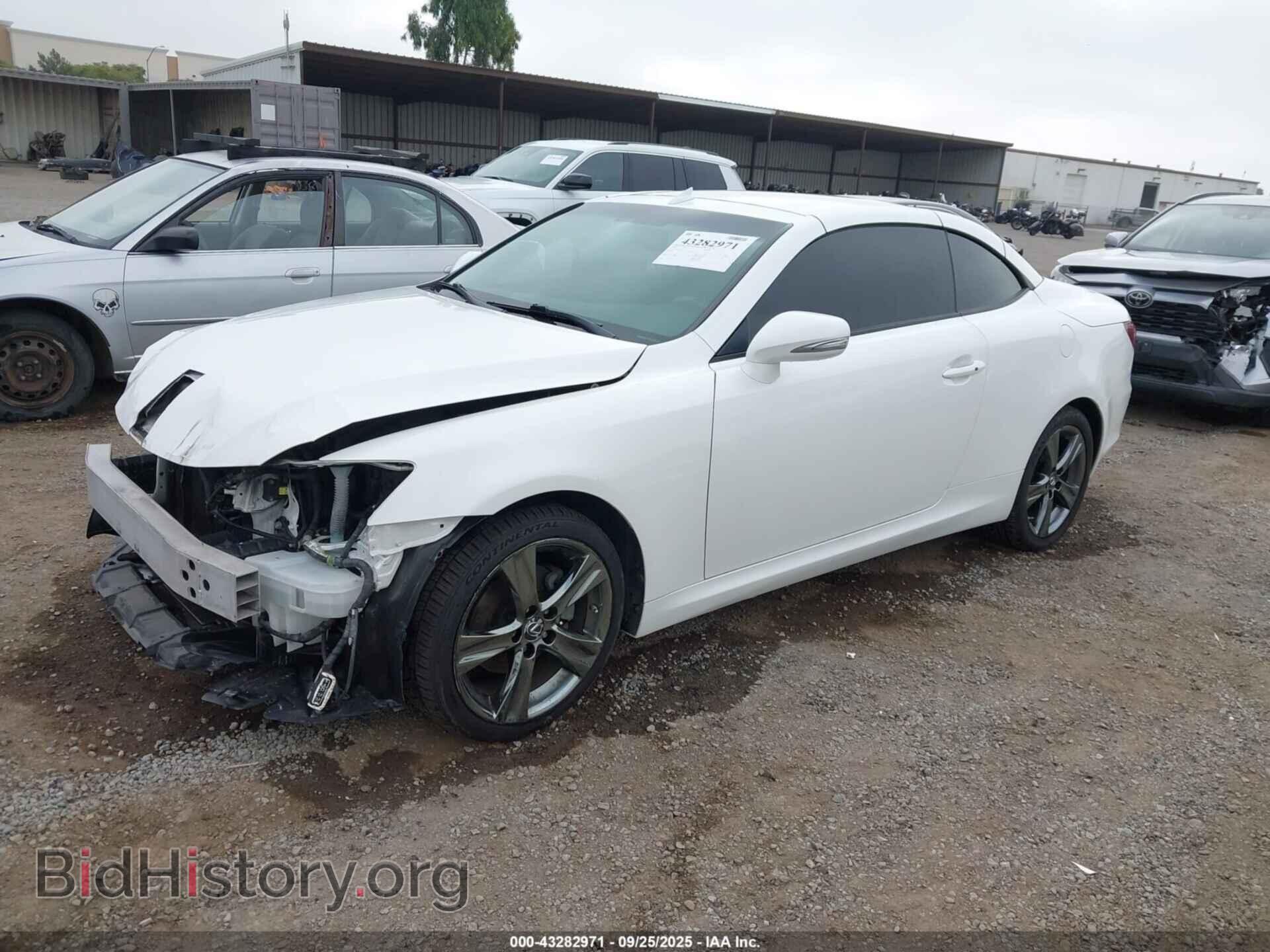 2014 LEXUS IS 250C - VIN: JTHFF2C2XE2531704 - Фото 2