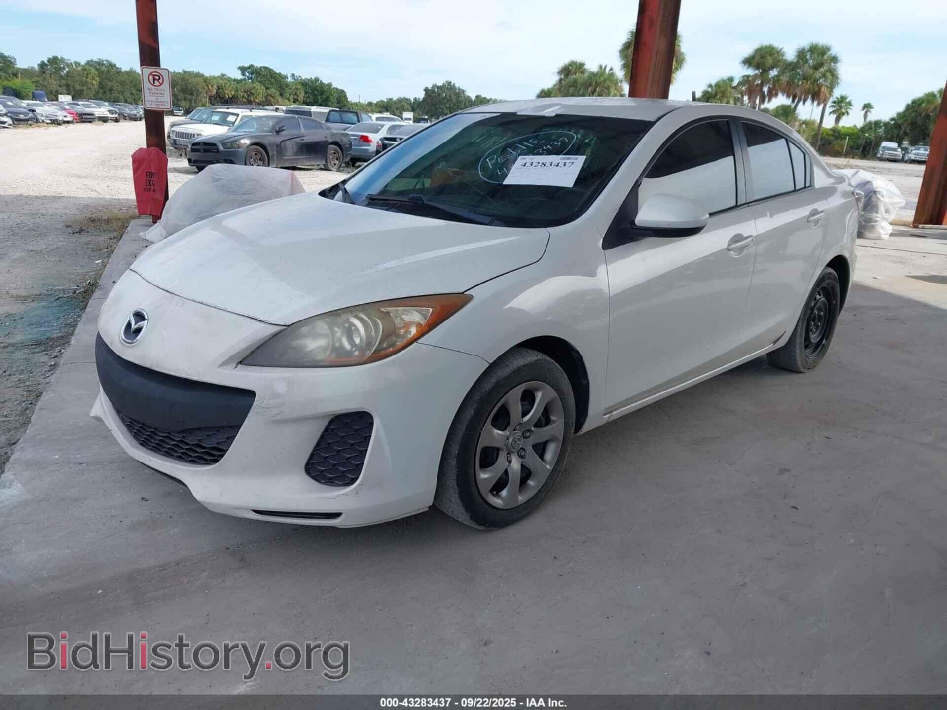 2013 MAZDA MAZDA3 - VIN: JM1BL1TF4D1813654 - Фото 2