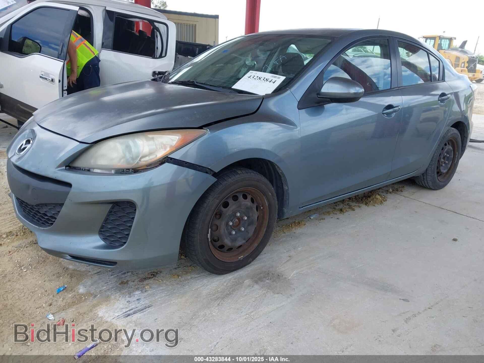2013 MAZDA MAZDA3 - VIN: JM1BL1U76D1772774 - Фото 2