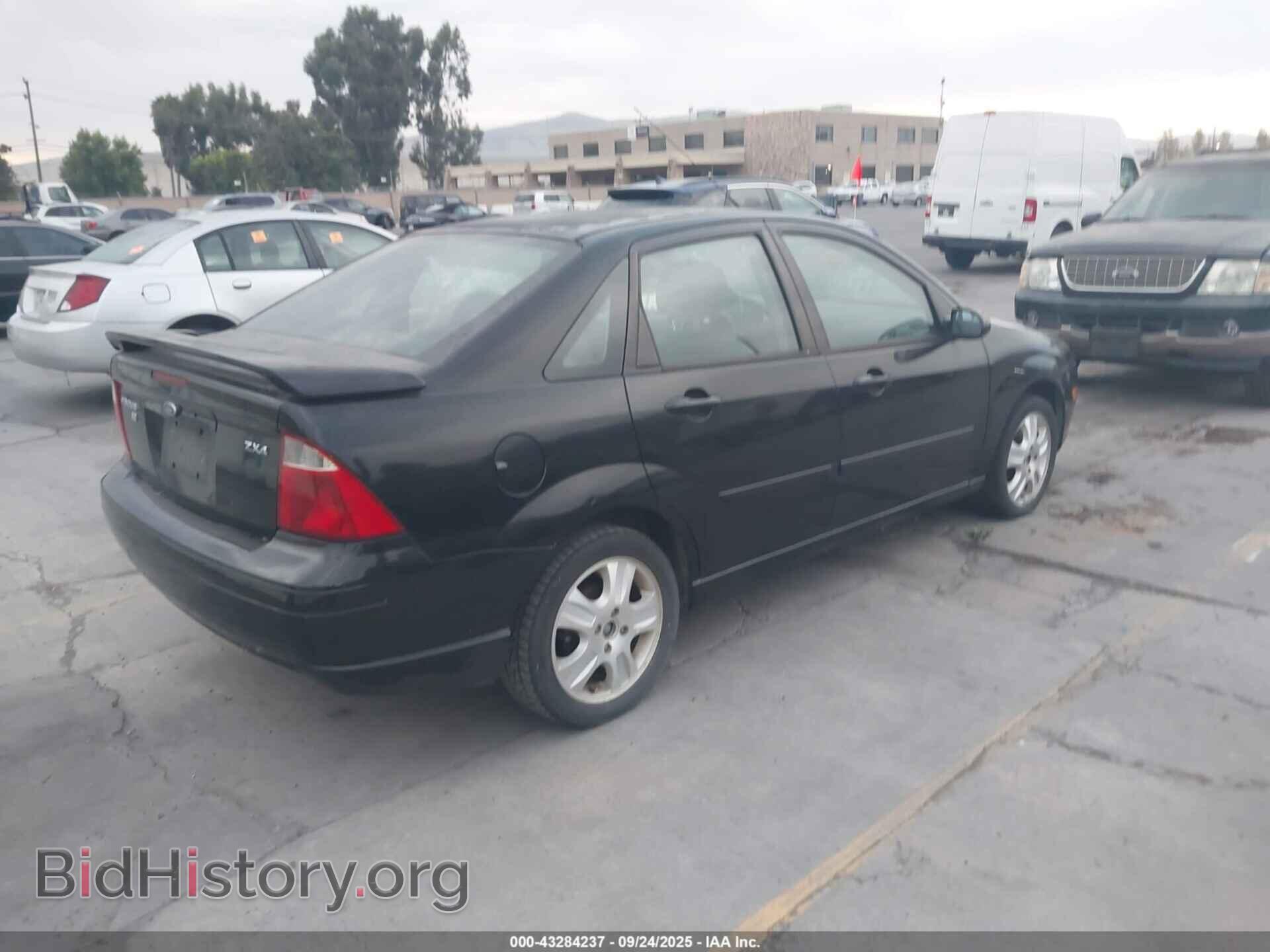 2006 FORD FOCUS - VIN: 1FAHP38Z16W202022 - Фото 4