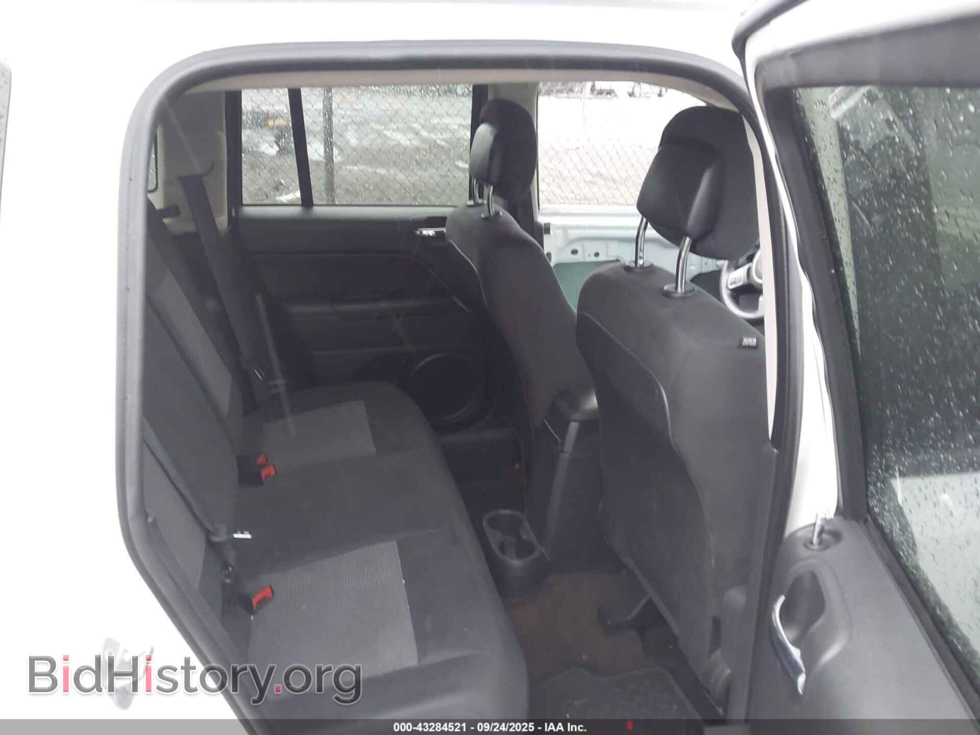 2015 JEEP COMPASS - VIN: 1C4NJDBB3FD240038 - Фото 8