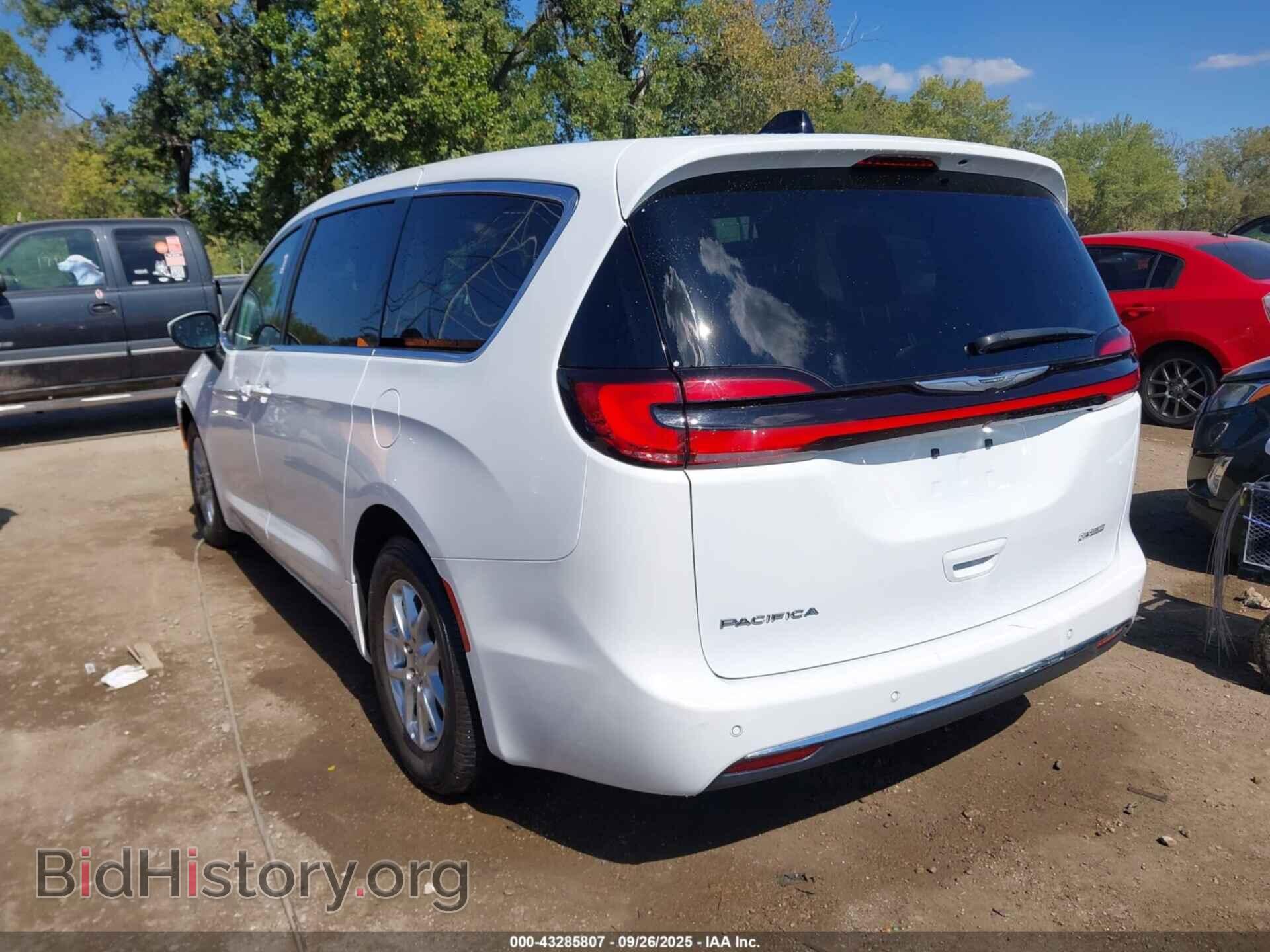 2023 CHRYSLER PACIFICA - VIN: 2C4RC1BG5PR533377 - Photo 3