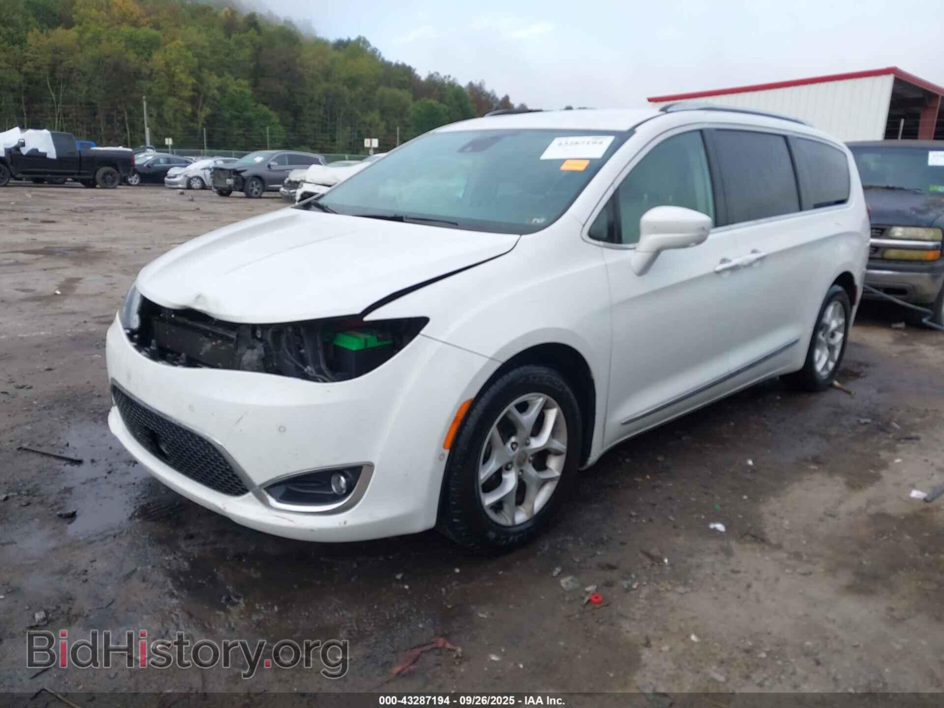 2017 CHRYSLER PACIFICA - VIN: 2C4RC1EG4HR513800 - Фото 2