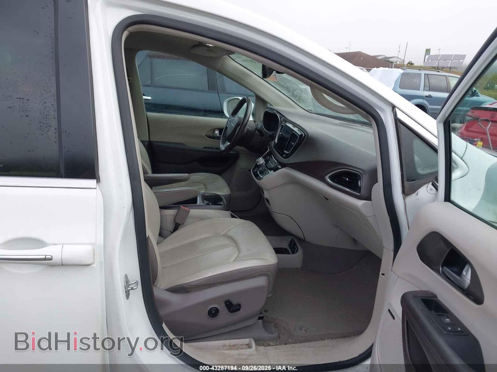 2017 CHRYSLER PACIFICA - VIN: 2C4RC1EG4HR513800 - Фото 5