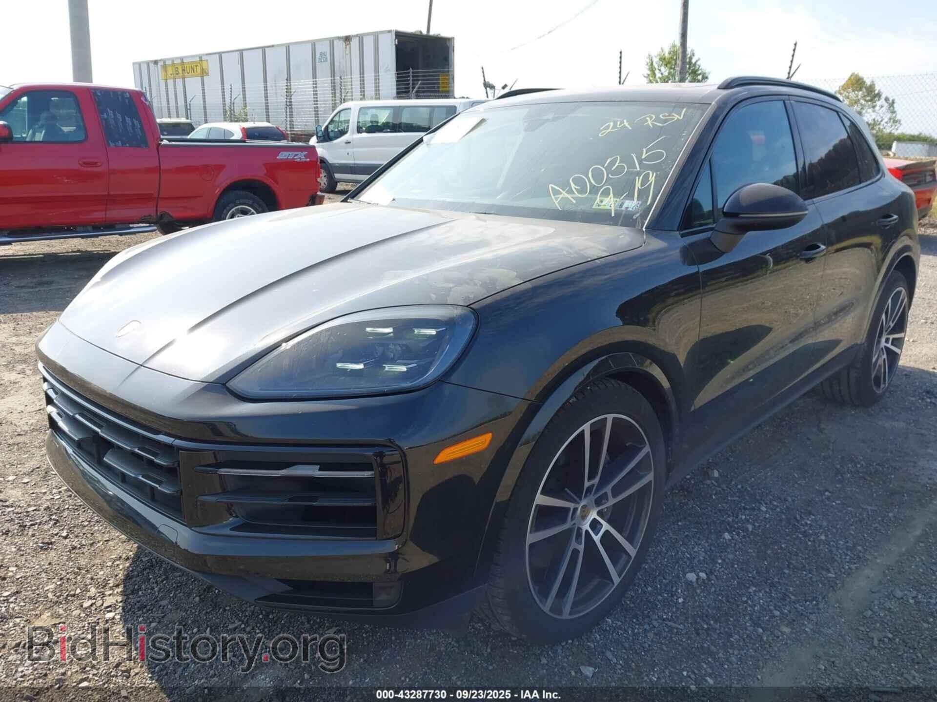 2024 PORSCHE CAYENNE - VIN: WP1AA2AY4RDA00315 - Photo 2