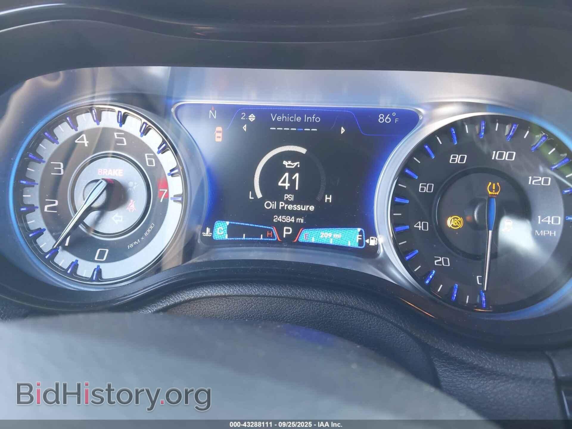 2023 CHRYSLER 300 - VIN: 2C3CCABG6PH573192 - Фото 7