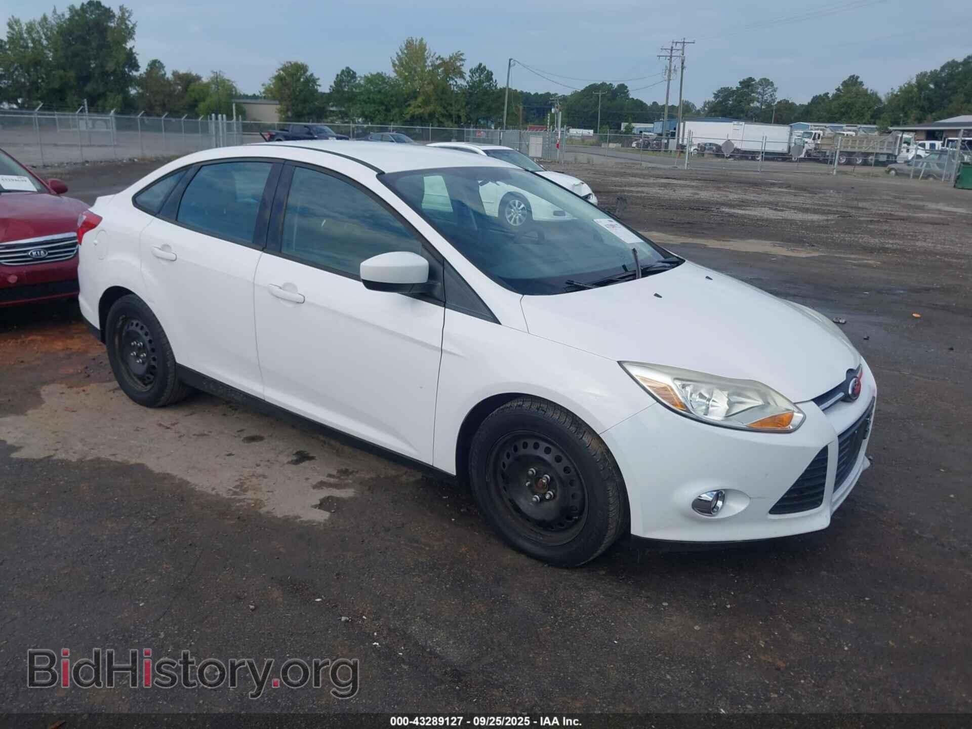 Photo 1FAHP3F26CL310302 - FORD FOCUS 2012
