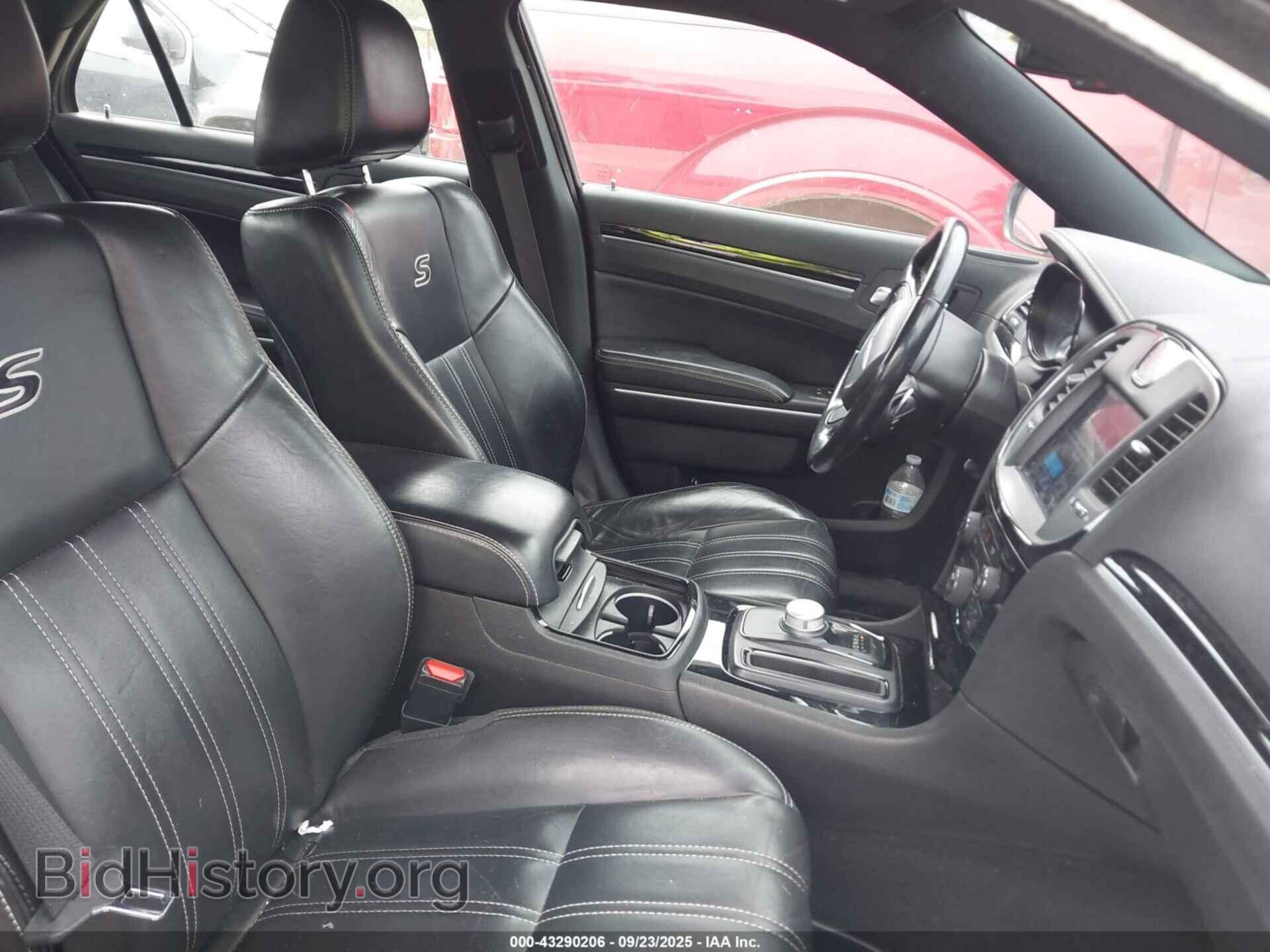 2019 CHRYSLER 300 - VIN: 2C3CCABG5KH618048 - Фото 5