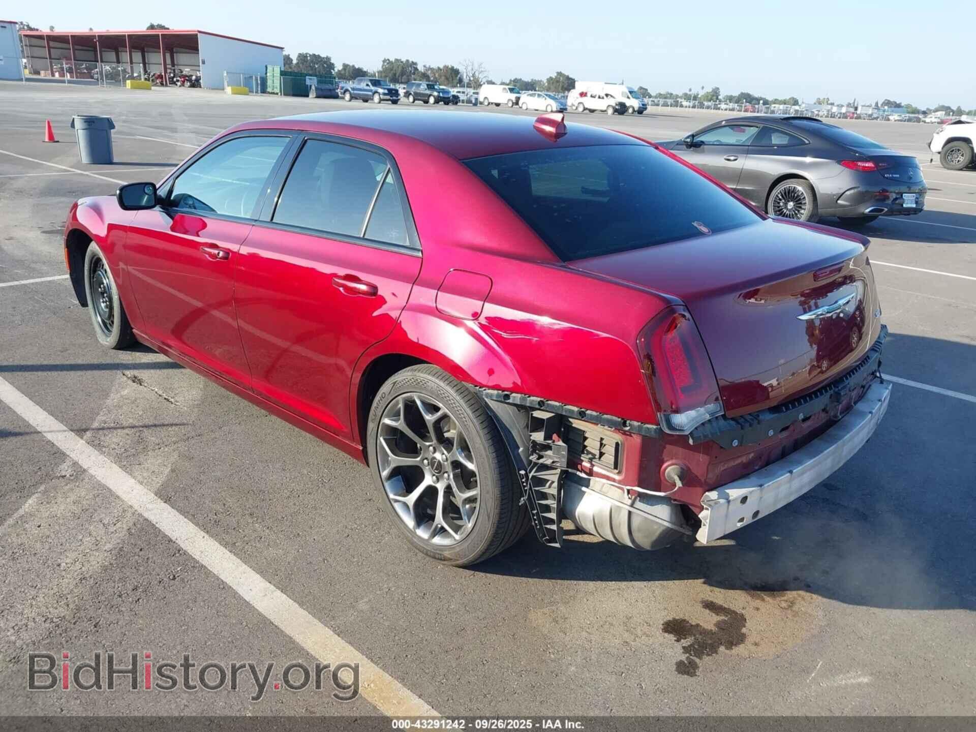 2018 CHRYSLER 300 - VIN: 2C3CCAAG1JH301979 - Фото 3