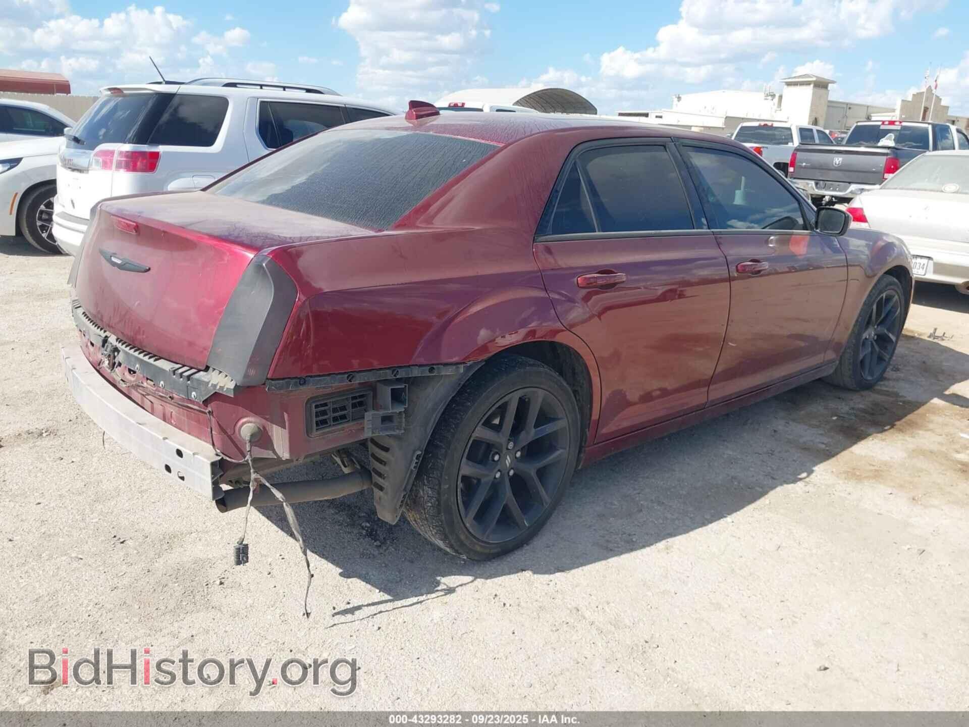 2015 CHRYSLER 300 - VIN: 2C3CCAAG0FH904428 - Фото 4