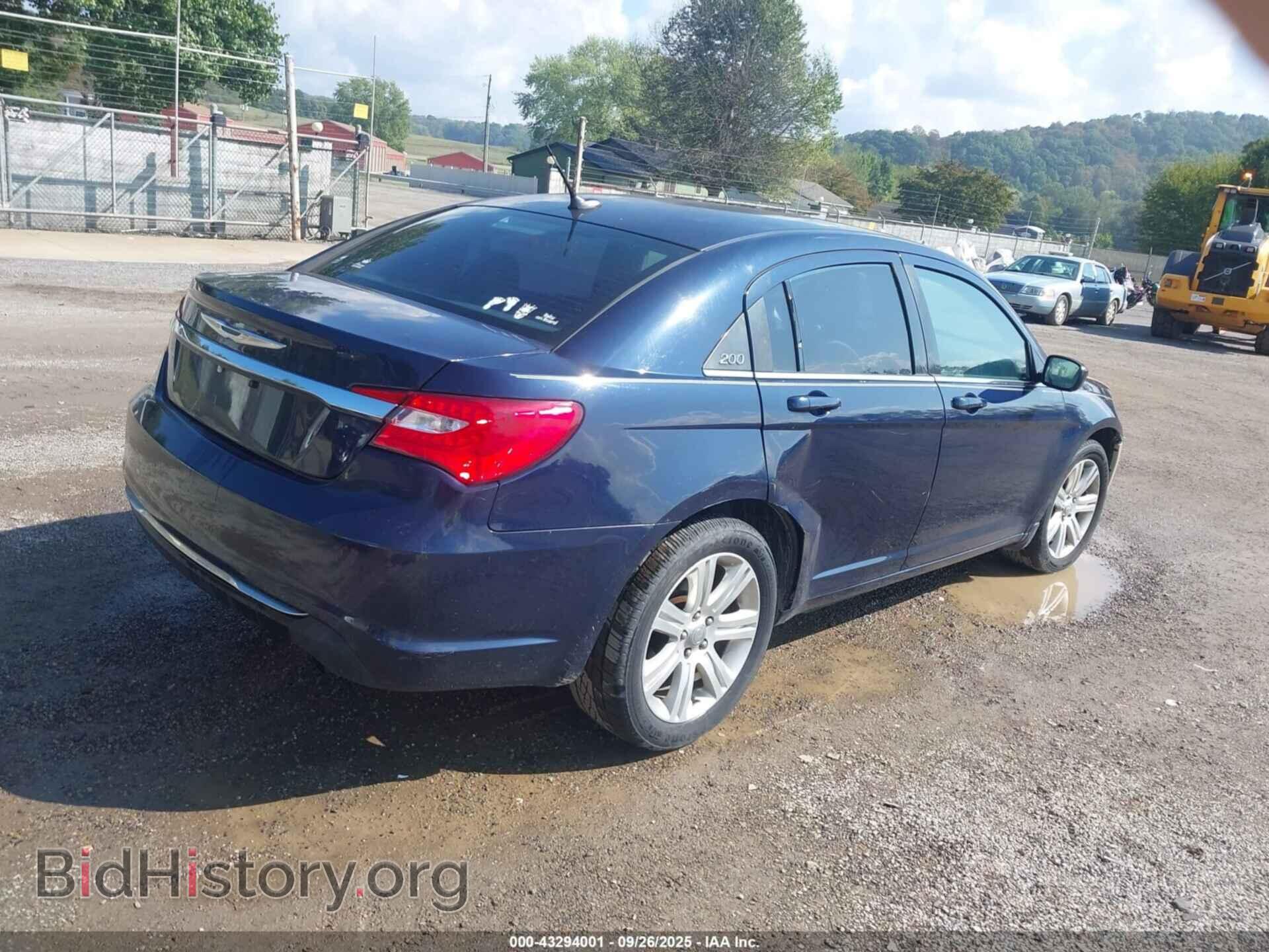 2013 CHRYSLER 200 - VIN: 1C3CCBBB8DN592419 - Фото 4