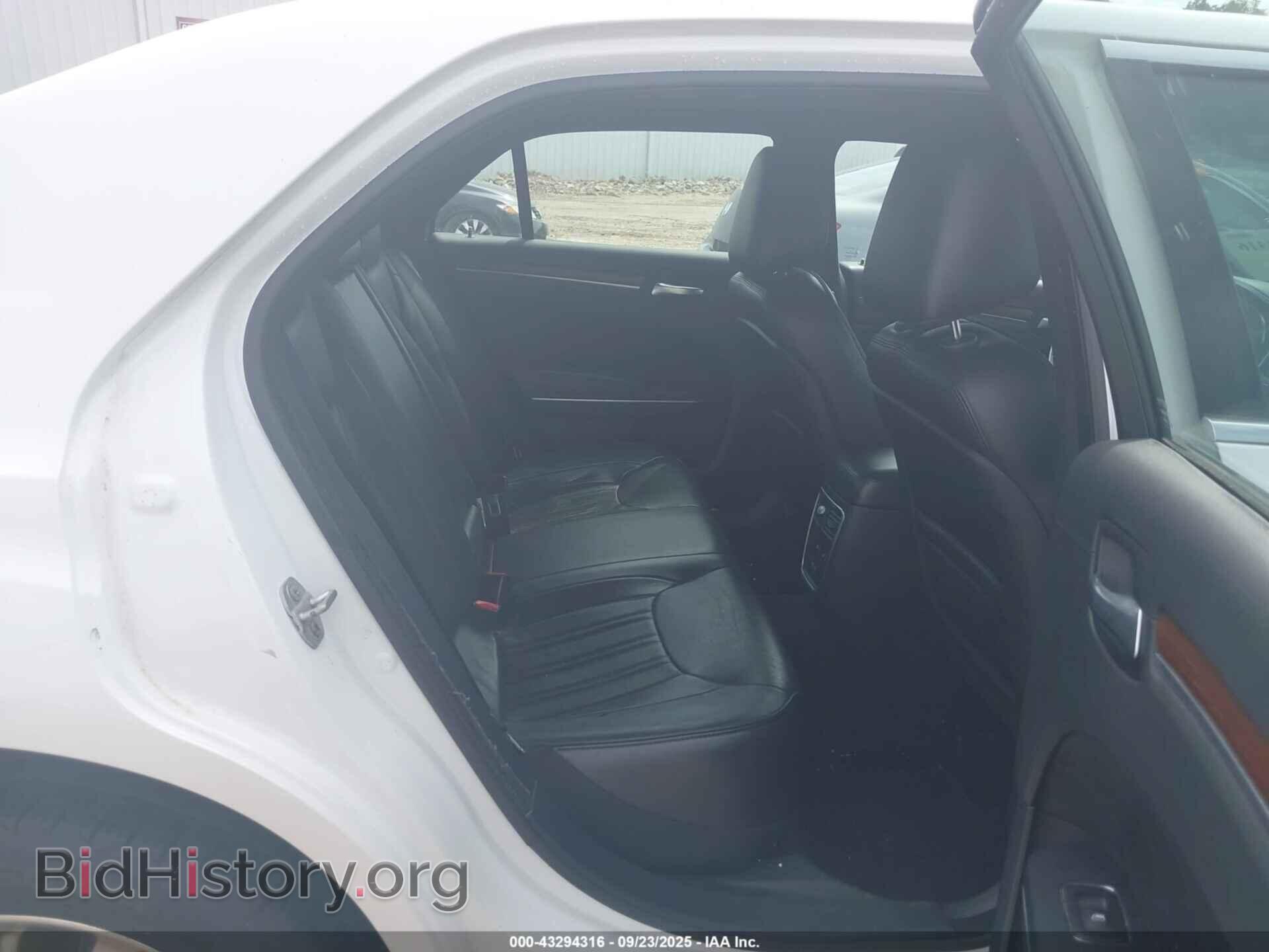 2015 CHRYSLER 300C - VIN: 2C3CCASG4FH736470 - Фото 8