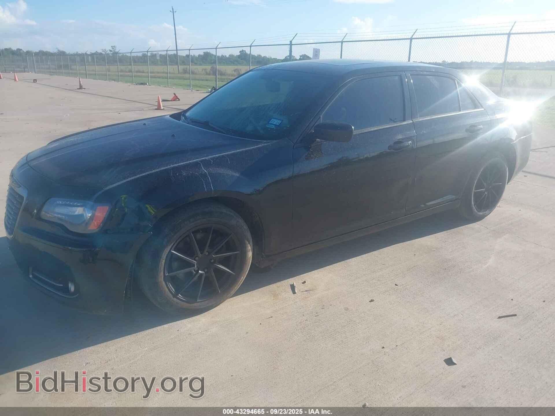 2014 CHRYSLER 300 - VIN: 2C3CCABG4EH361274 - Фото 2