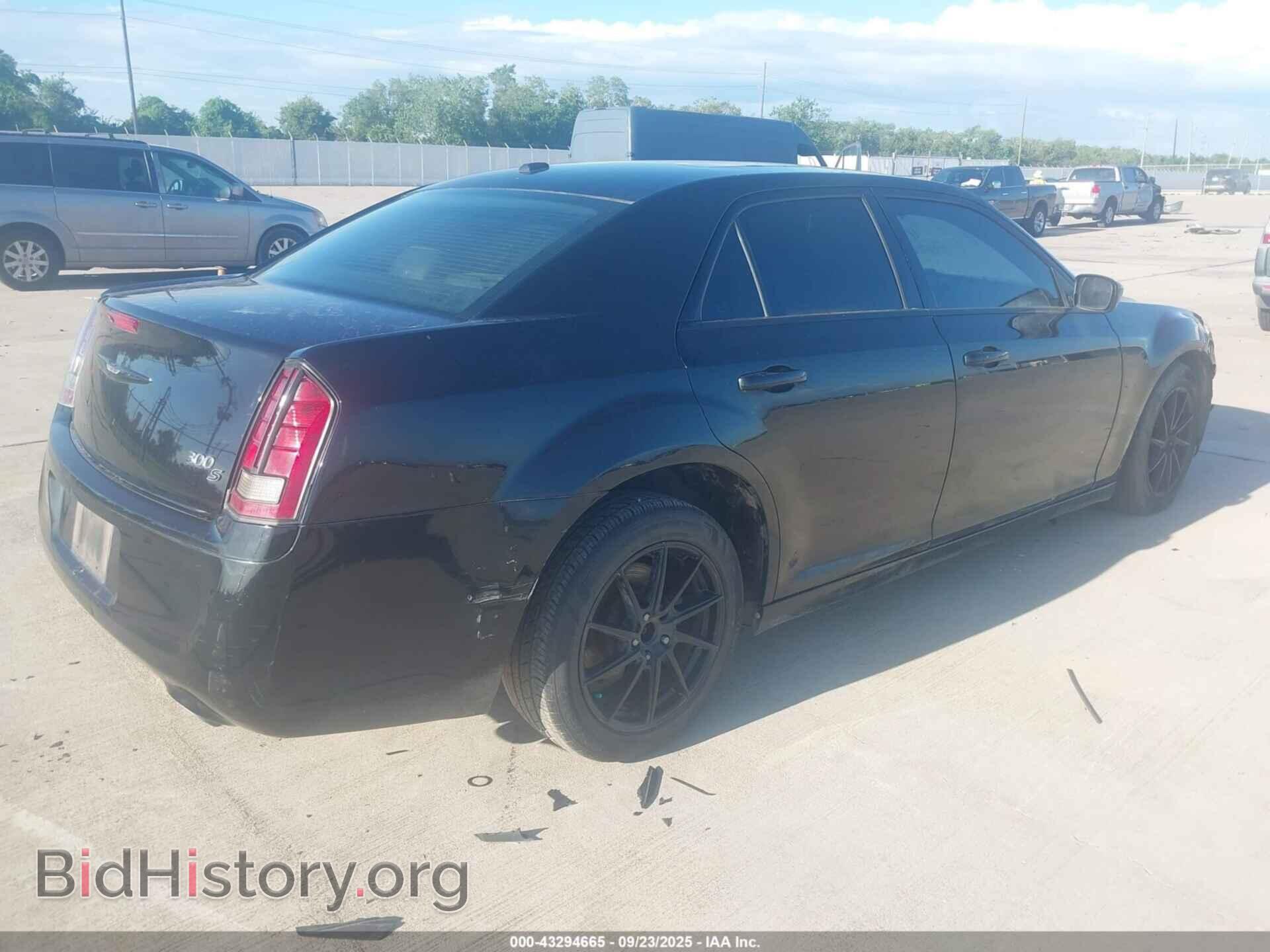 2014 CHRYSLER 300 - VIN: 2C3CCABG4EH361274 - Фото 4