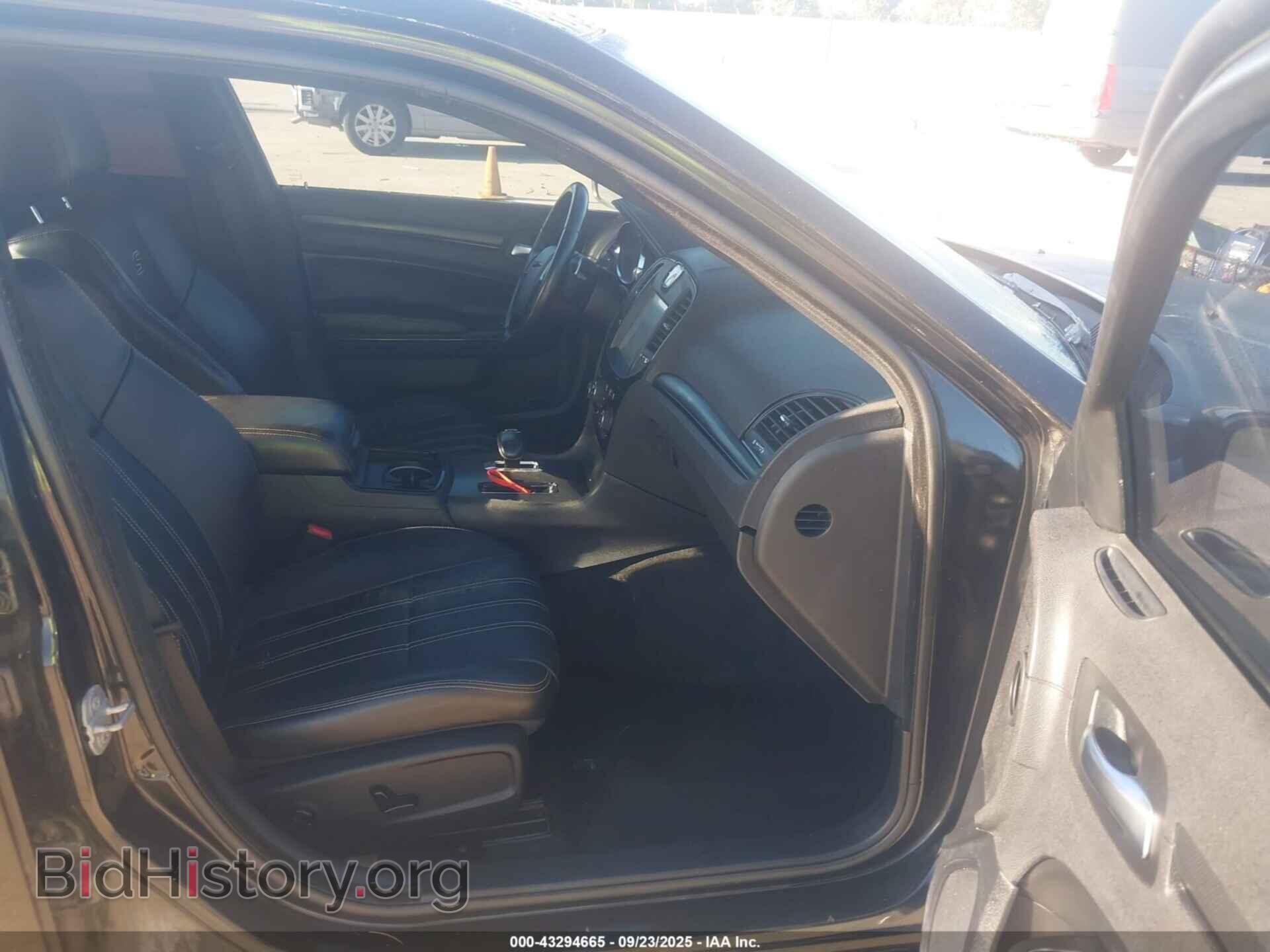 2014 CHRYSLER 300 - VIN: 2C3CCABG4EH361274 - Фото 5