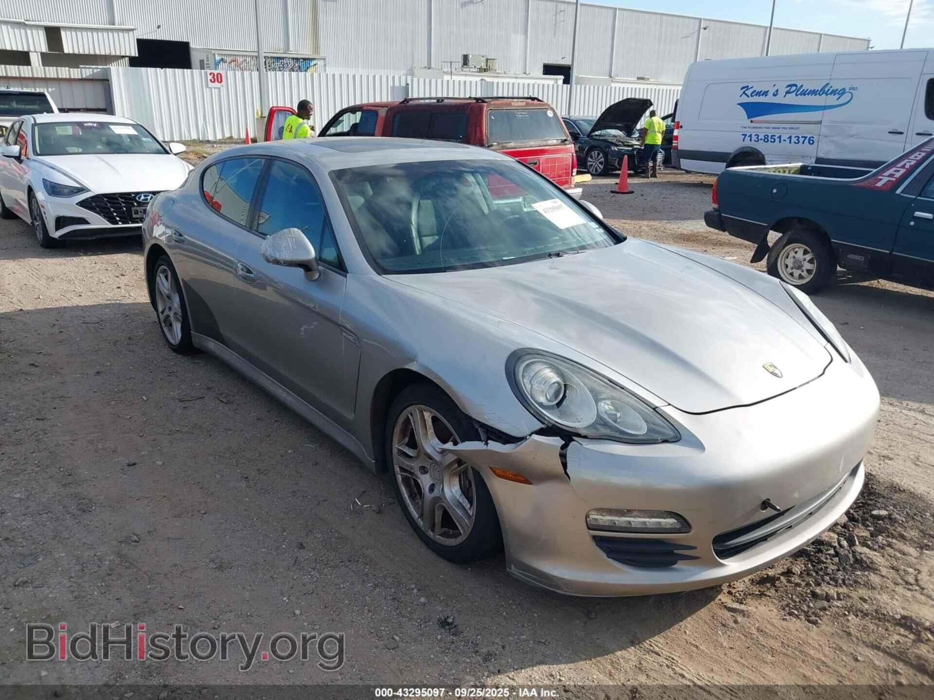 Фотография WP0AA2A73BL011438 - PORSCHE PANAMERA 2011