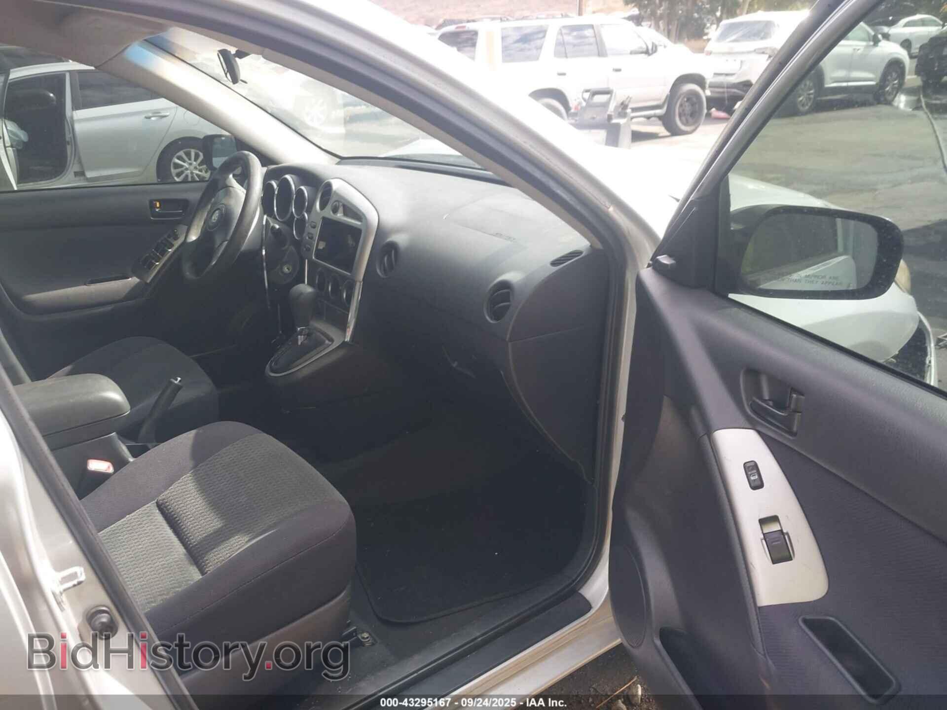 2005 TOYOTA MATRIX - VIN: 2T1KR32E85C444460 - Фото 5