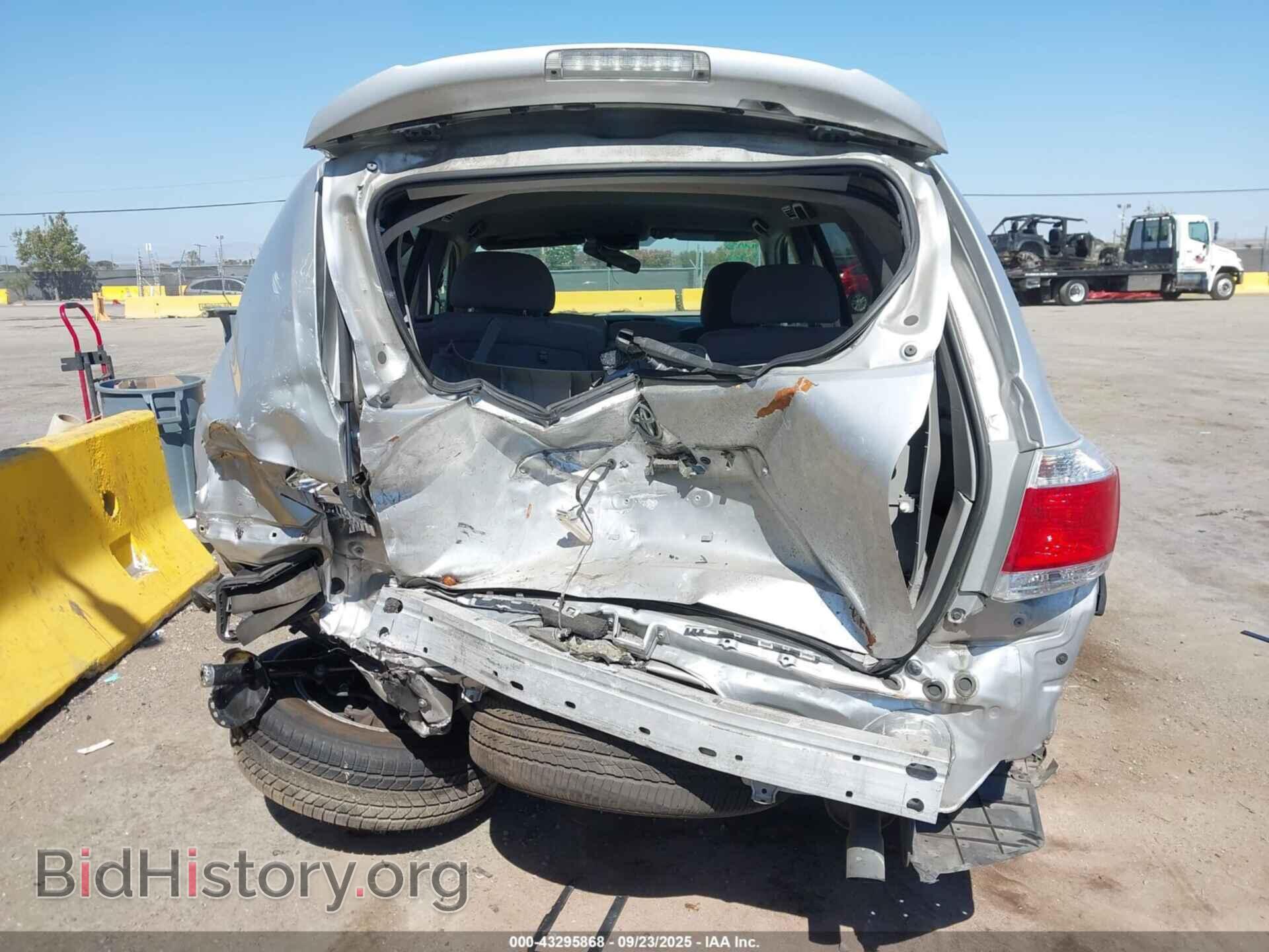 2011 TOYOTA HIGHLANDER - VIN: 5TDZK3EH2BS037357 - Фото 16
