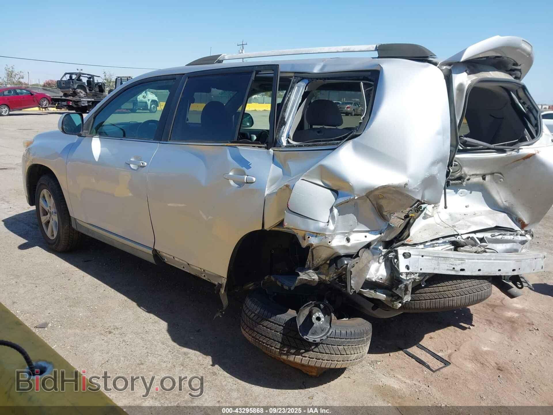 2011 TOYOTA HIGHLANDER - VIN: 5TDZK3EH2BS037357 - Фото 3