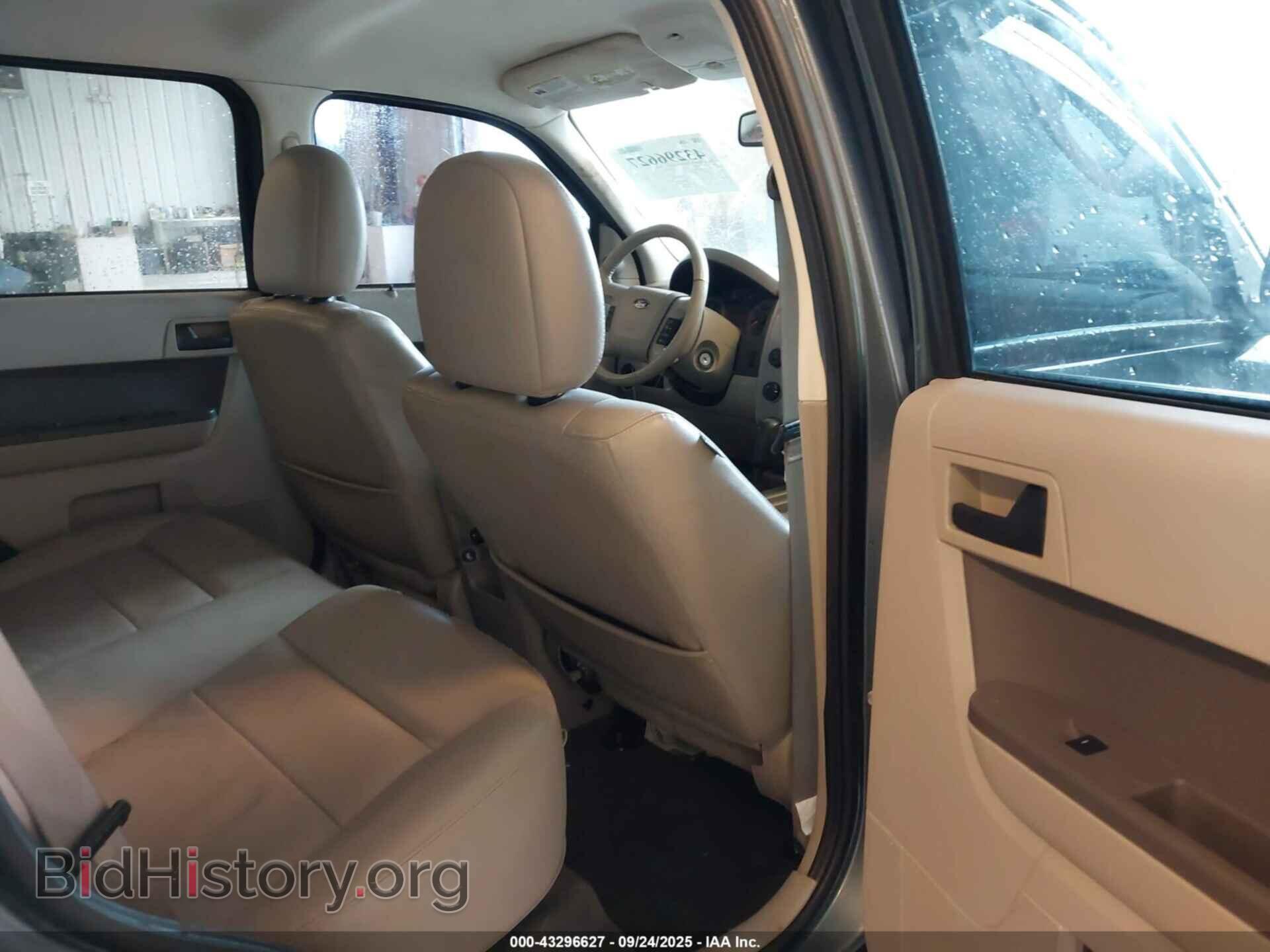 2011 FORD ESCAPE - VIN: 1FMCU9DG9BKB08102 - Фото 8