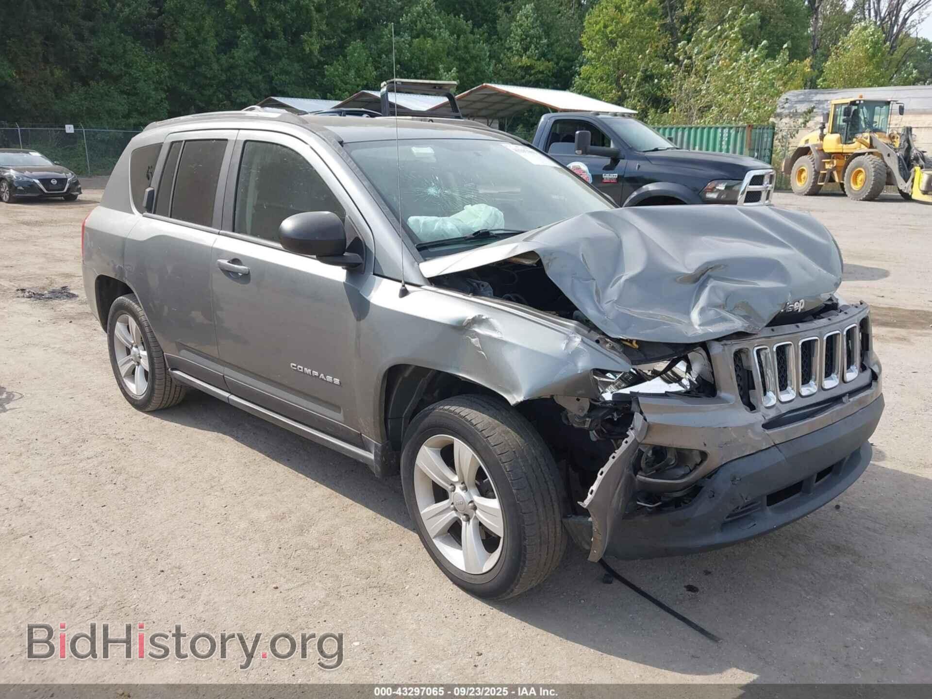 Photo 1C4NJCBB3DD223263 - JEEP COMPASS 2013