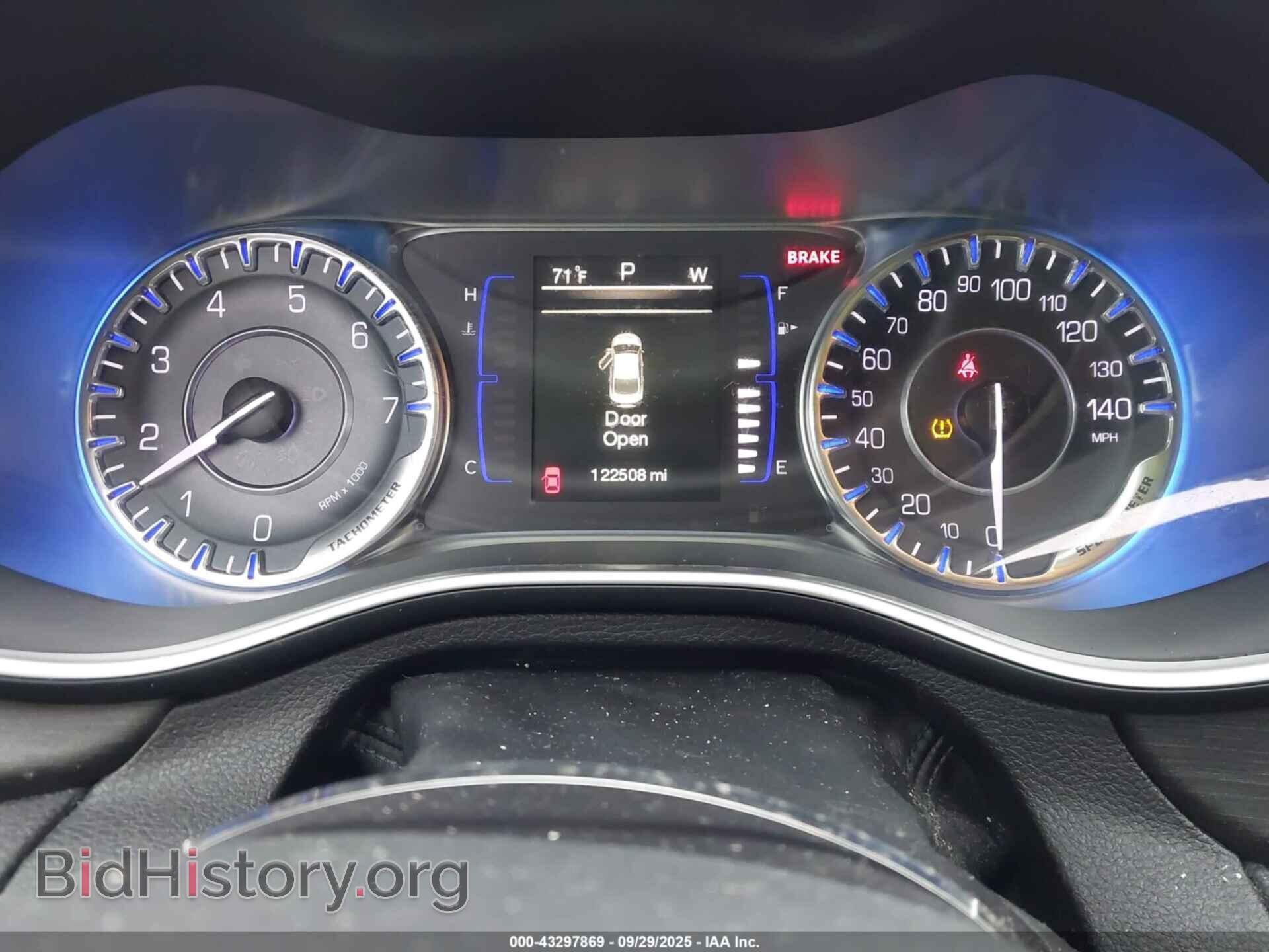 2015 CHRYSLER 200 - VIN: 1C3CCCAB5FN536819 - Фото 7