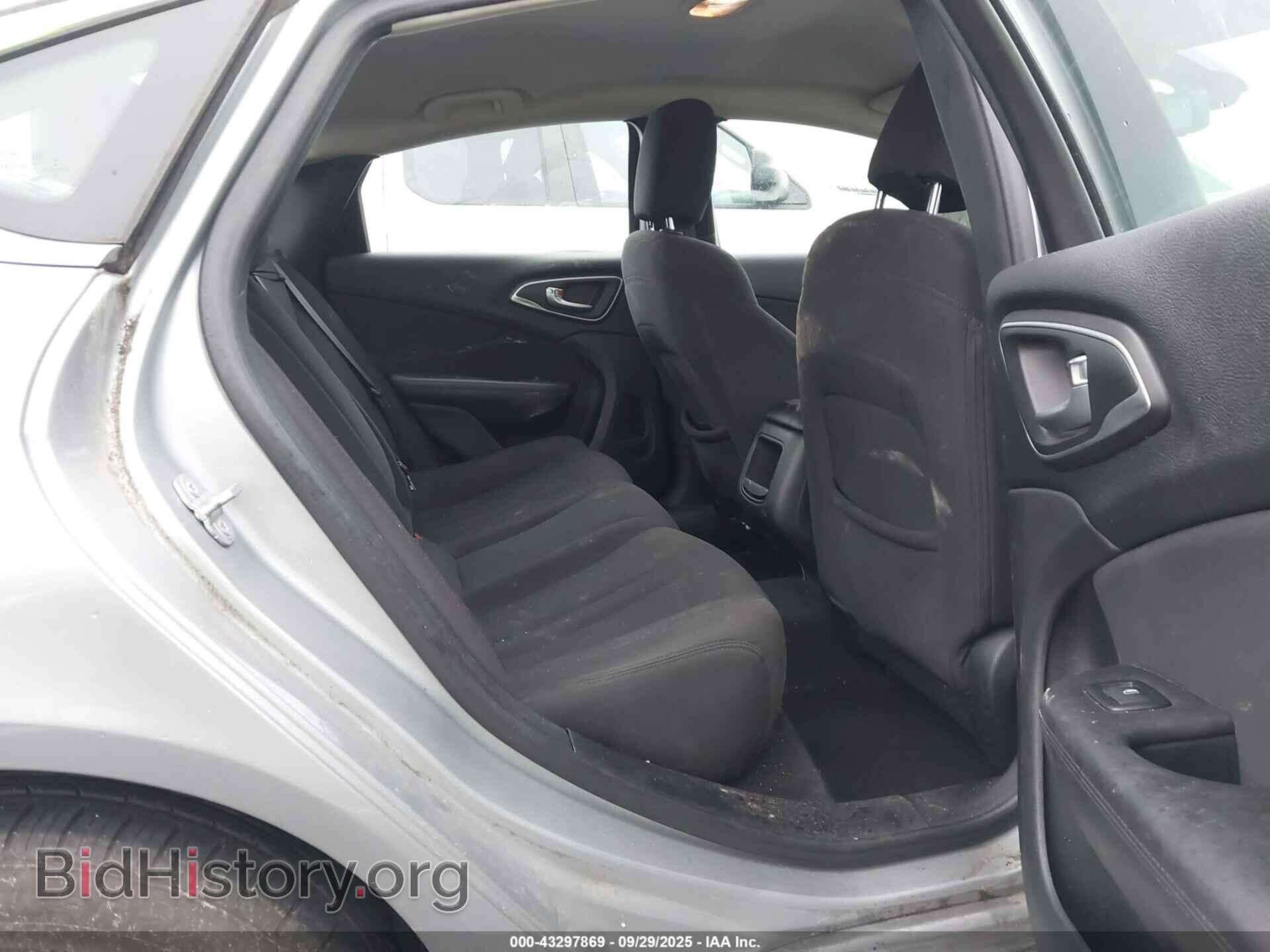 2015 CHRYSLER 200 - VIN: 1C3CCCAB5FN536819 - Фото 8