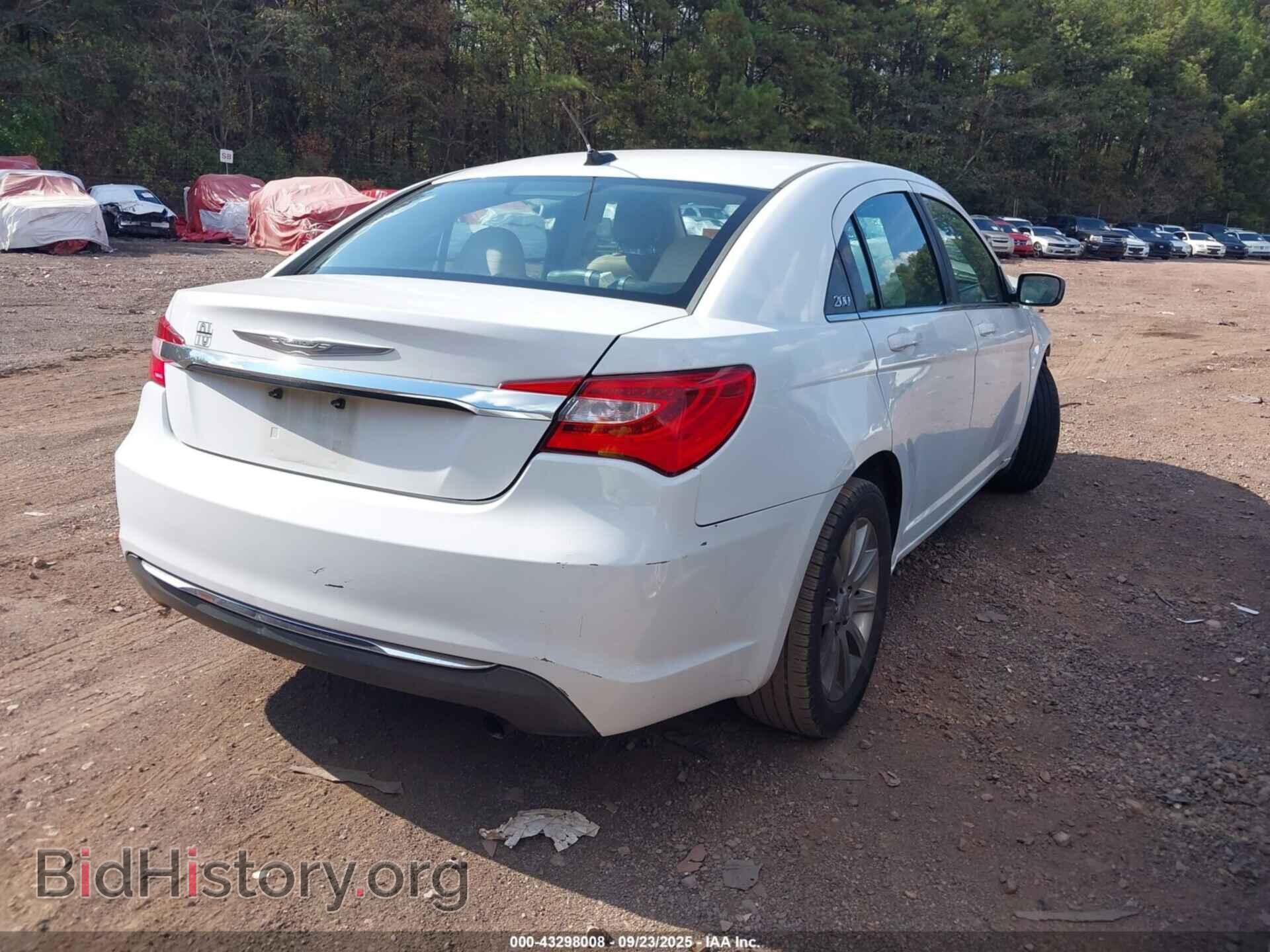 2013 CHRYSLER 200 - VIN: 1C3CCBBB8DN556603 - Фото 4