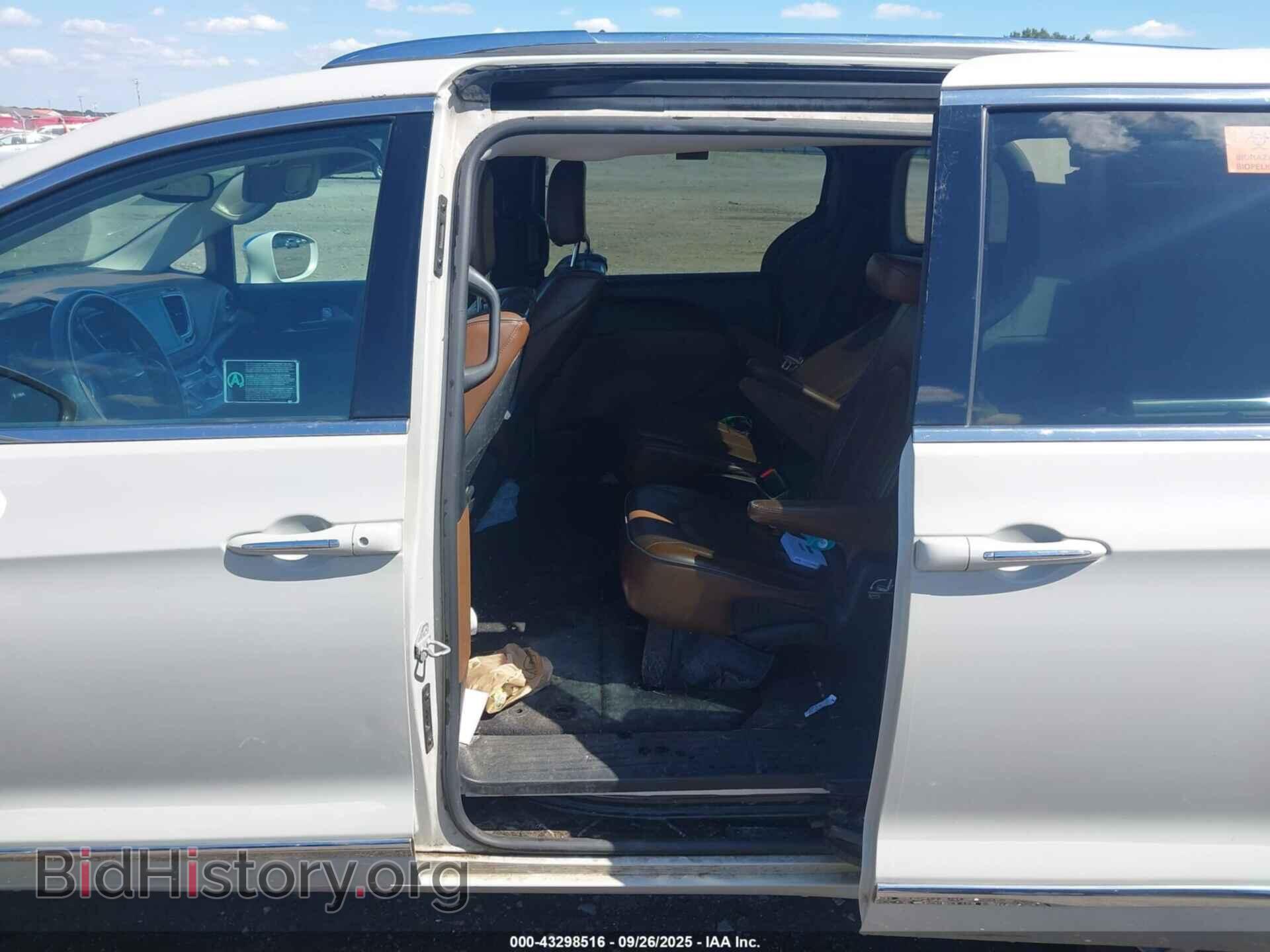 2017 CHRYSLER PACIFICA - VIN: 2C4RC1GG4HR684446 - Photo 8