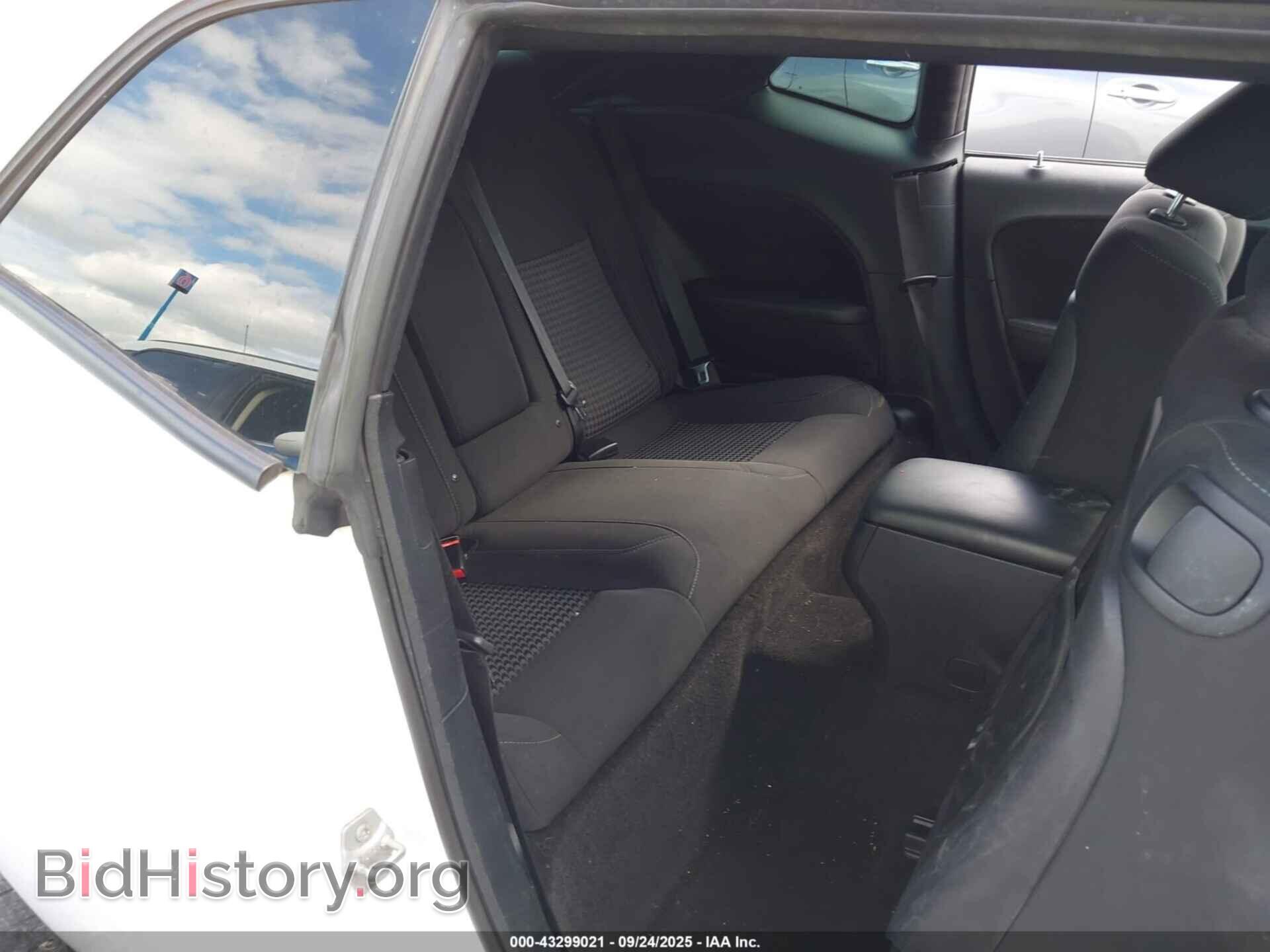 2015 DODGE CHALLENGER - VIN: 2C3CDZAG0FH718836 - Фото 8