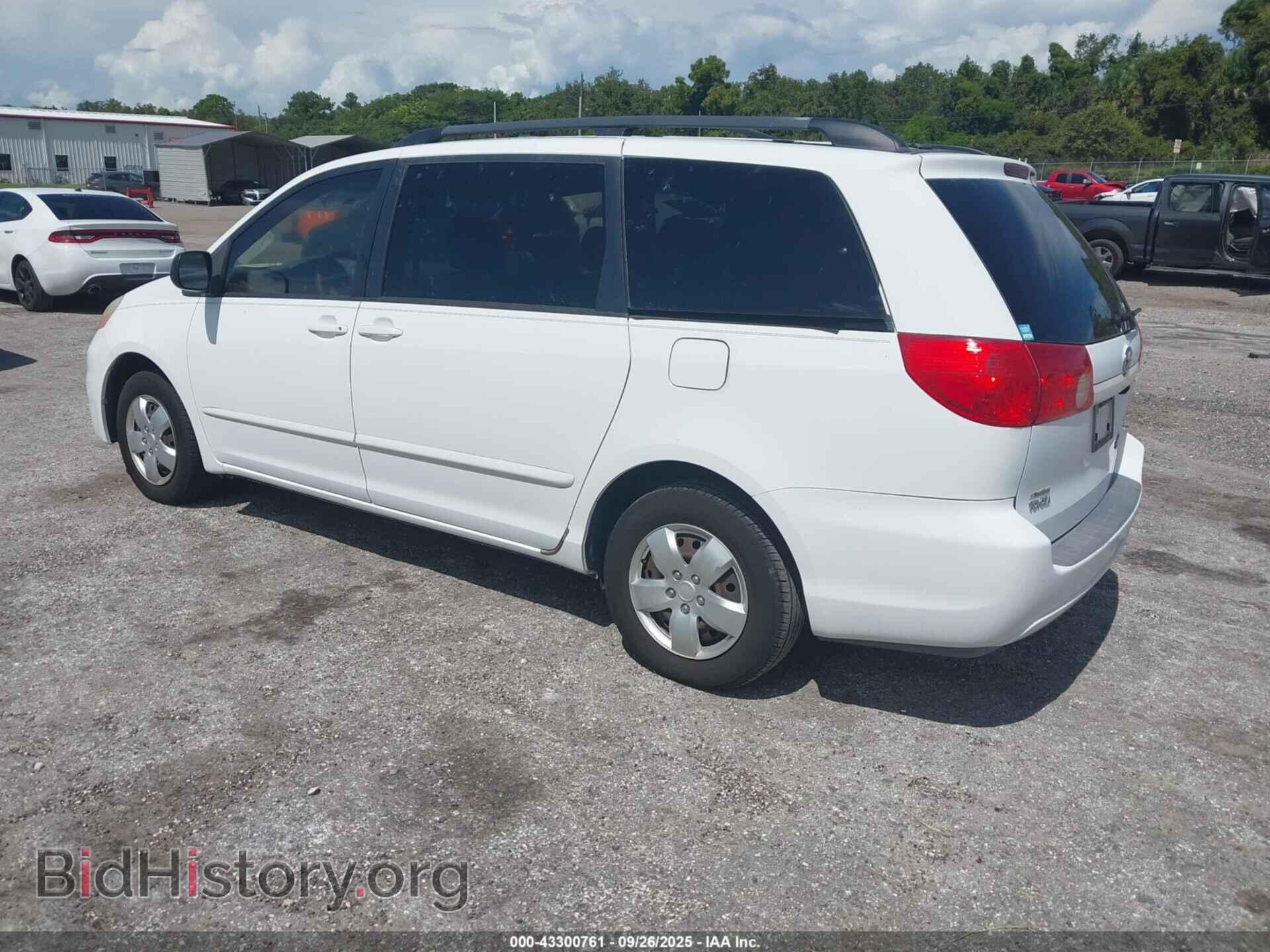 2008 TOYOTA SIENNA - VIN: 5TDZK23C98S217543 - Фото 3