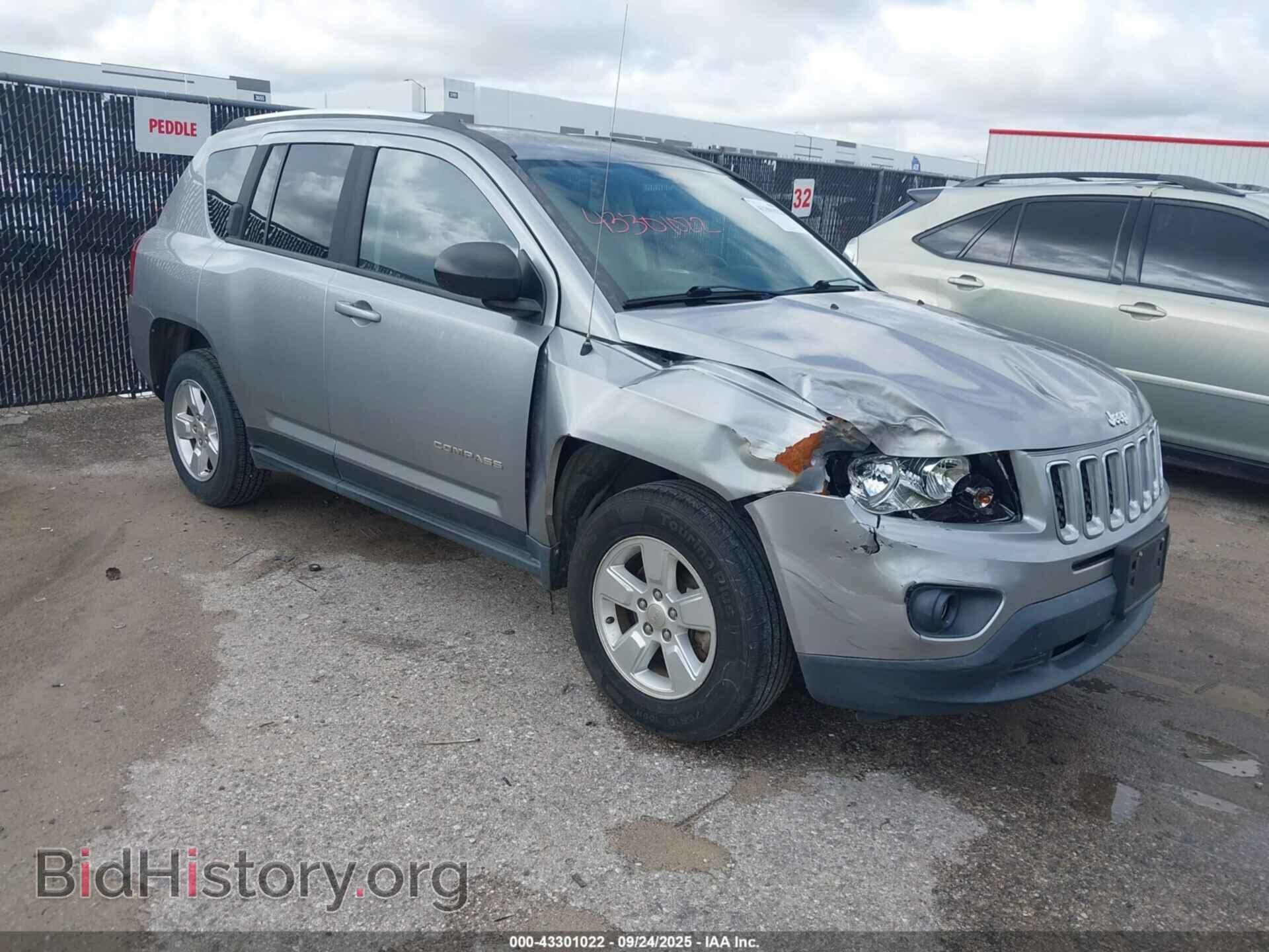 Photo 1C4NJCBA3FD104607 - JEEP COMPASS 2015