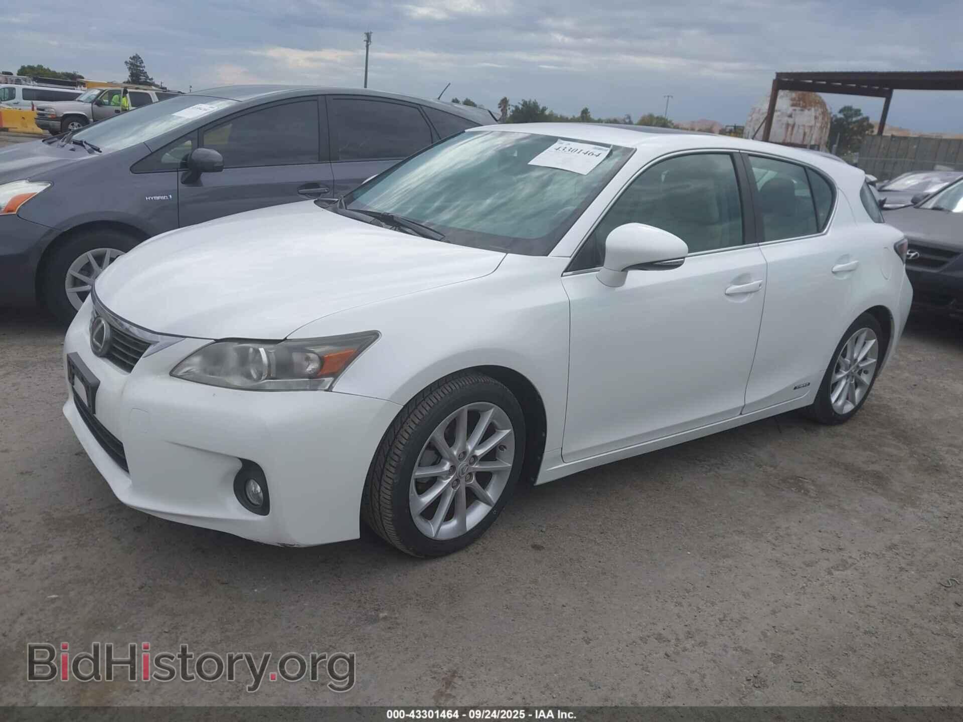 2012 LEXUS CT 200H - VIN: JTHKD5BH7C2061303 - Photo 2