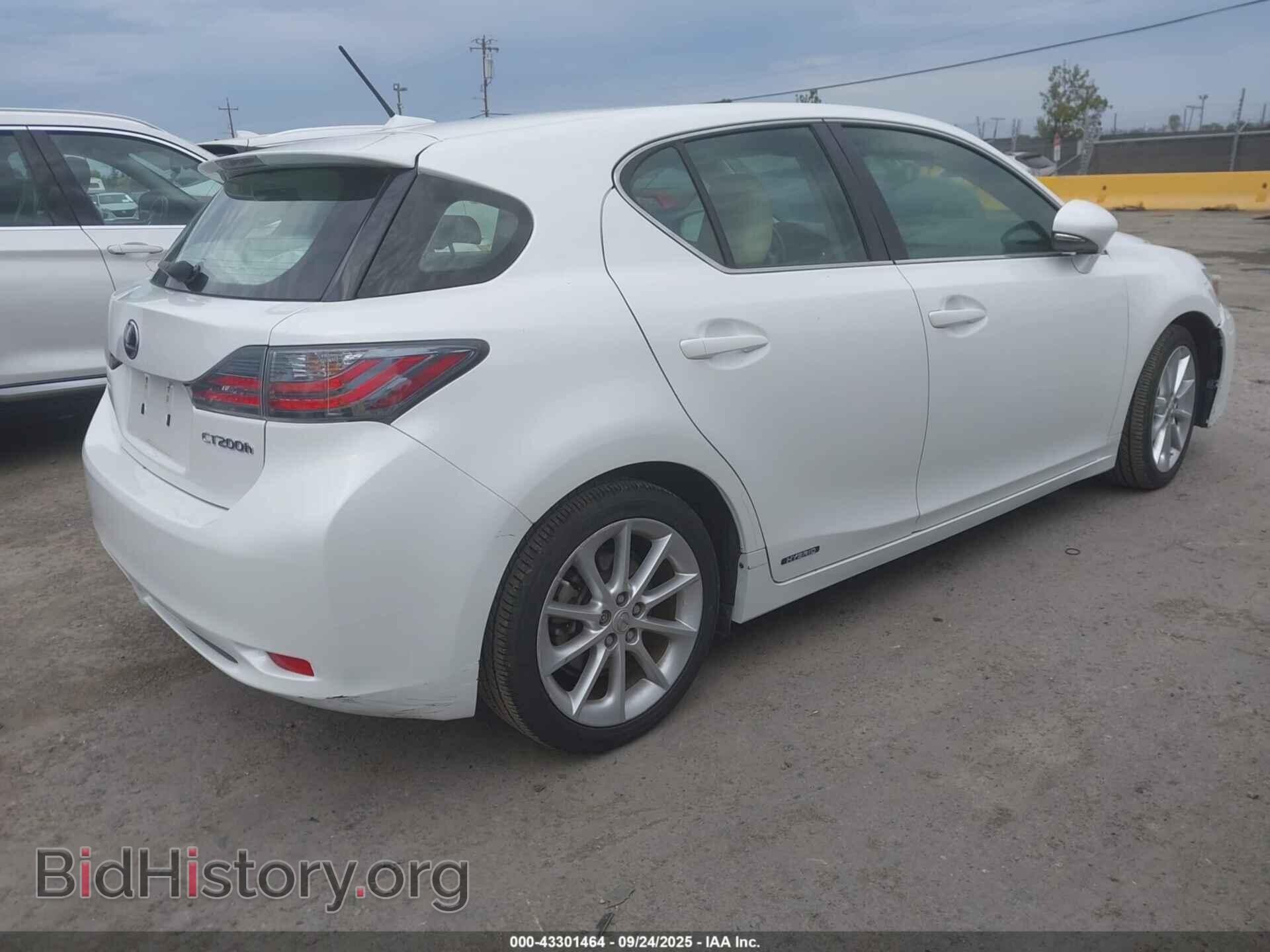 2012 LEXUS CT 200H - VIN: JTHKD5BH7C2061303 - Photo 4