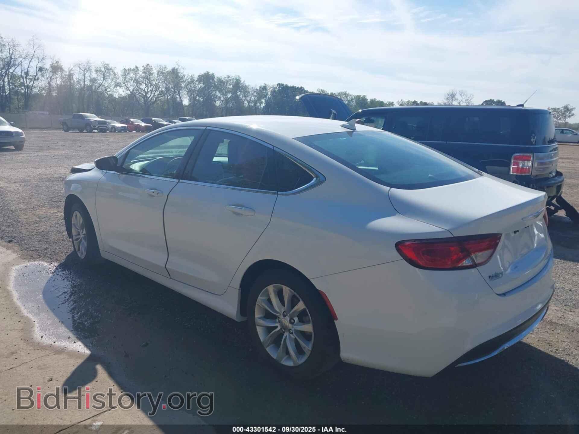 2016 CHRYSLER 200 - VIN: 1C3CCCCB4GN110182 - Фото 3