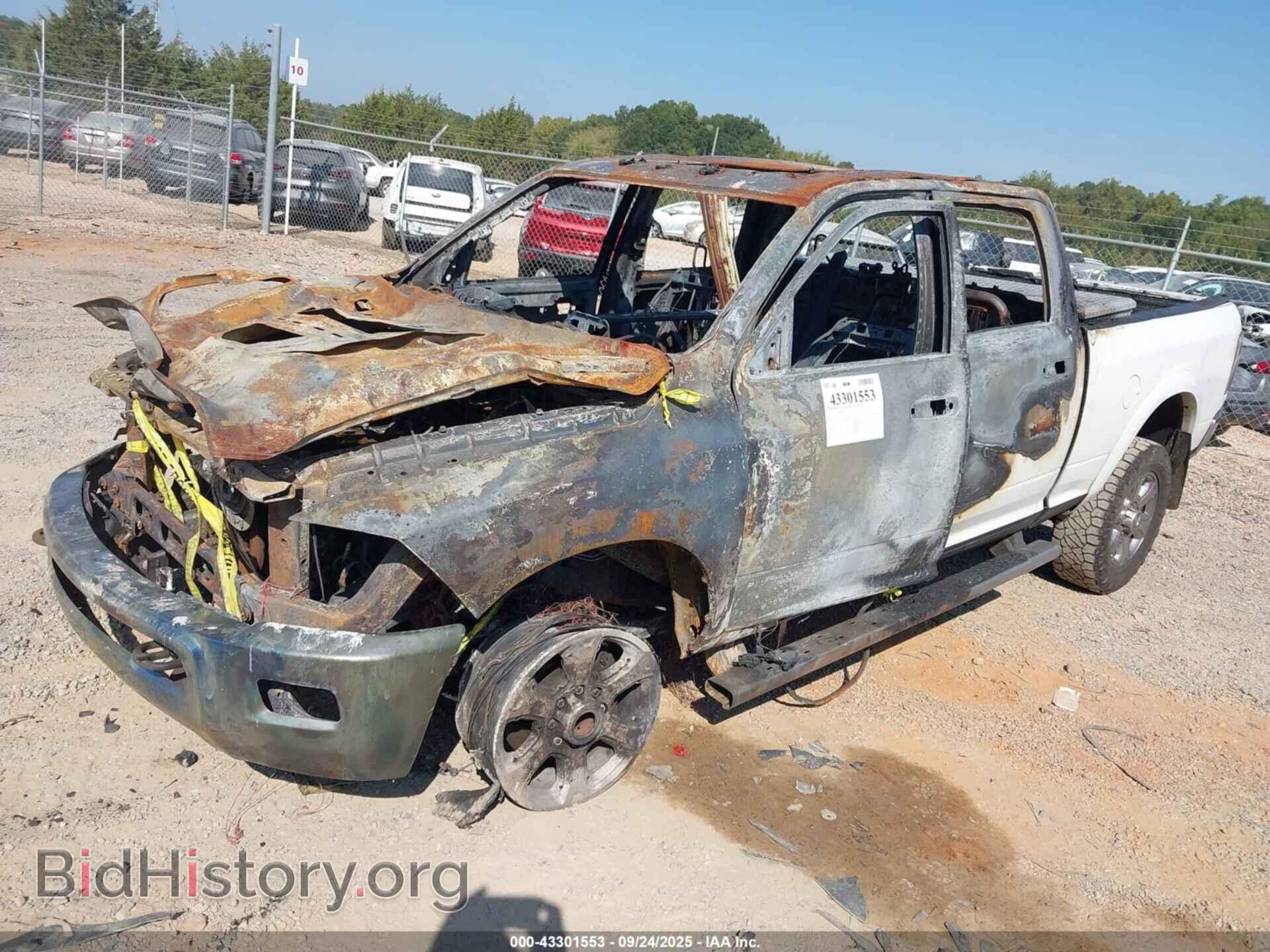 2014 RAM 2500 - VIN: 3C6UR5FL8EG150924 - Фото 2