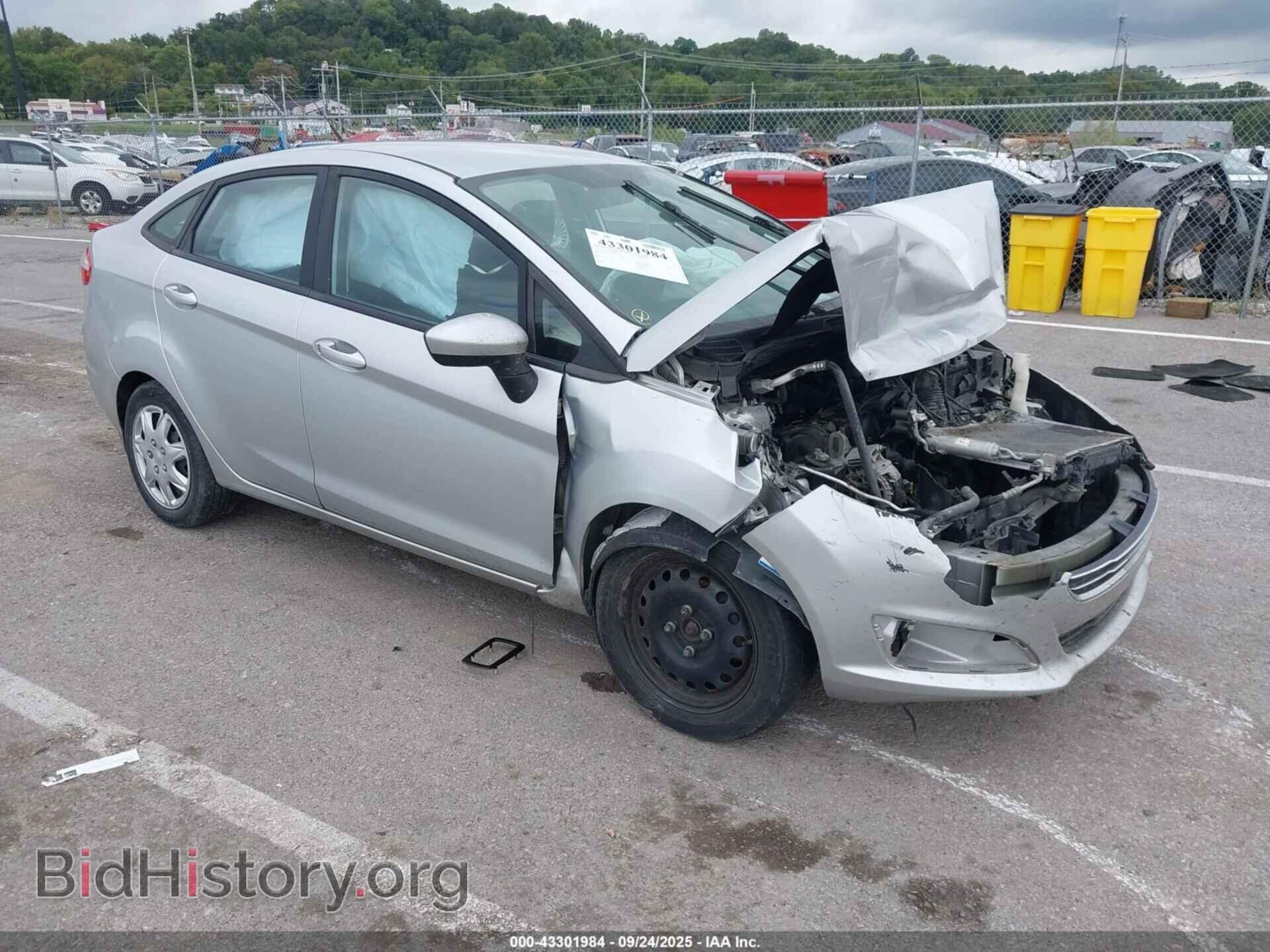 Photo 3FADP4AJ2FM179357 - FORD FIESTA 2015